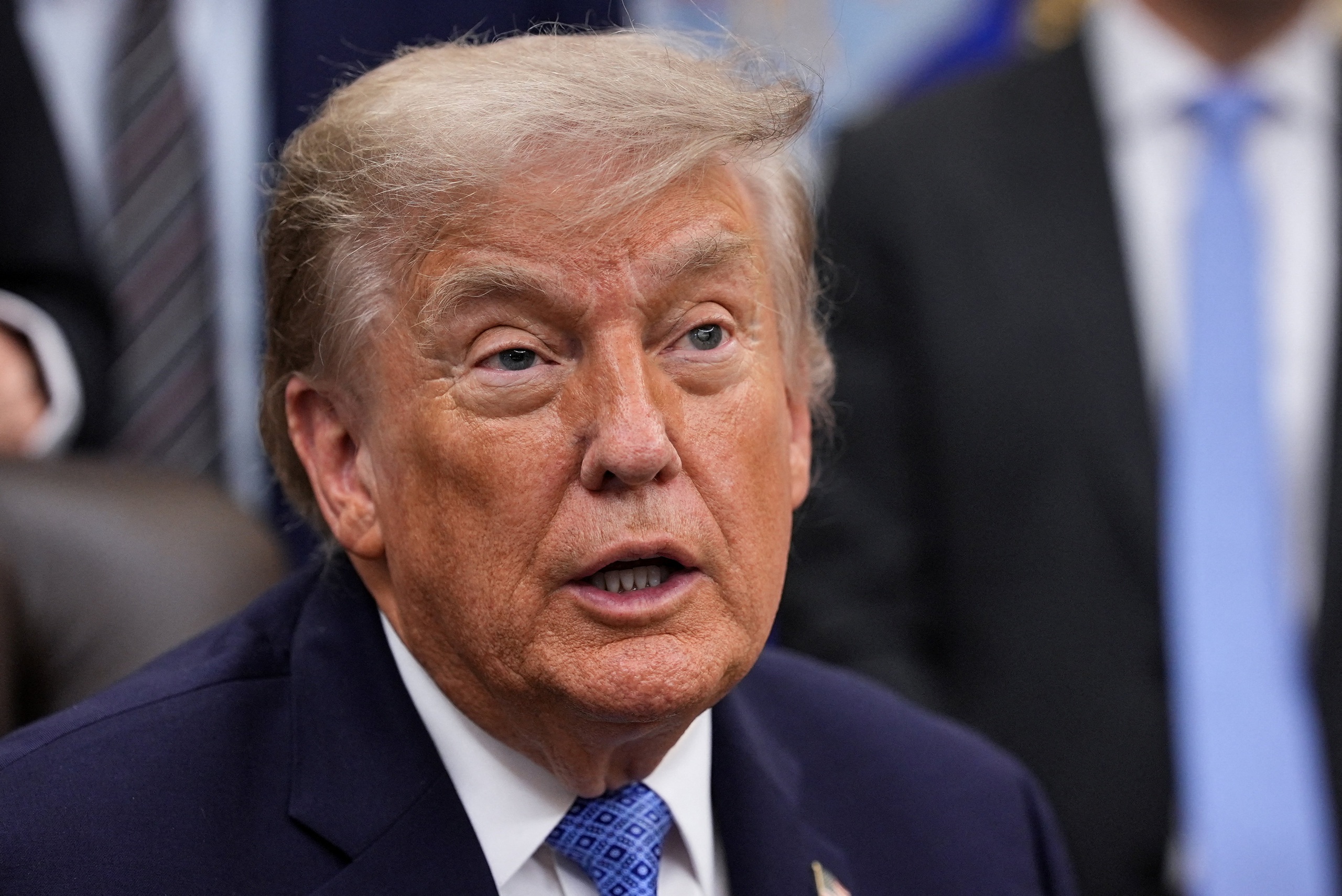 Rộ tin &ocirc;ng Trump c&acirc;n nhắc từ bỏ 'khu&ocirc;n khổ Anchorage' - Ảnh 1.