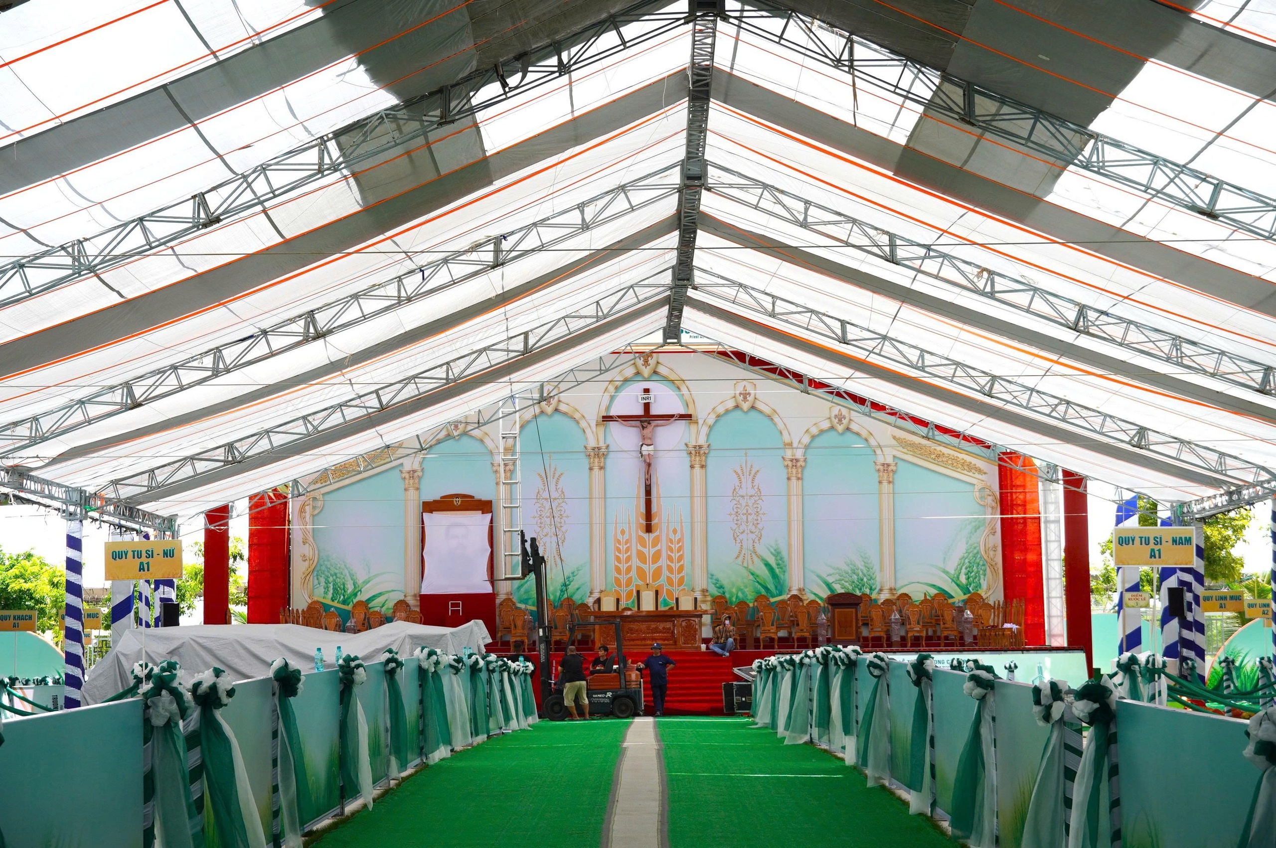 Quảng trường lễ tuy&ecirc;n ch&acirc;n phước Cha Trương Bửu Diệp sẵn s&agrave;ng đ&oacute;n đại lễ lịch sử- Ảnh 3.
