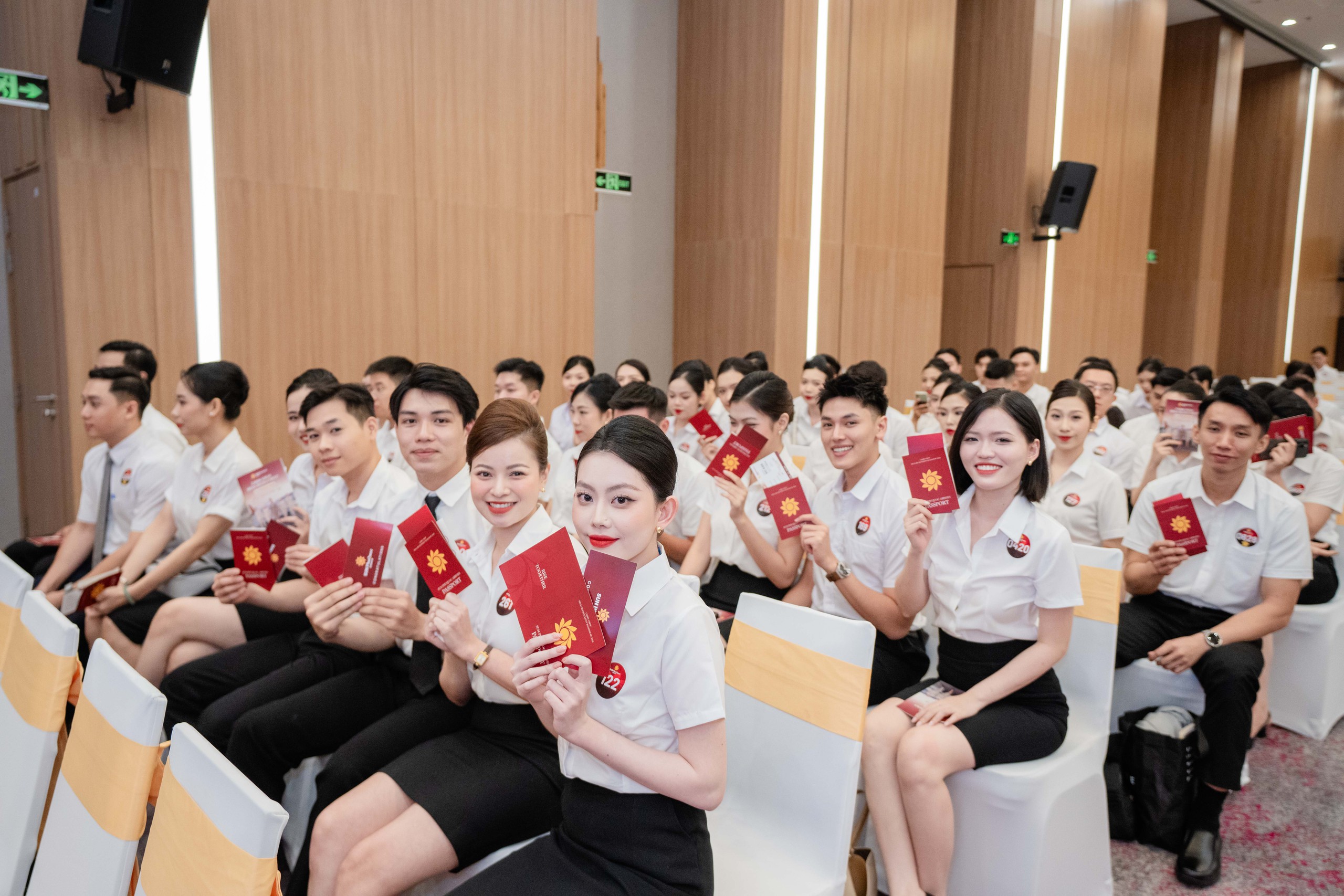 S&ocirc;i động ng&agrave;y hội tuyển dụng tiếp vi&ecirc;n h&agrave;ng kh&ocirc;ng lớn nhất năm của Sun PhuQuoc Airways- Ảnh 2.