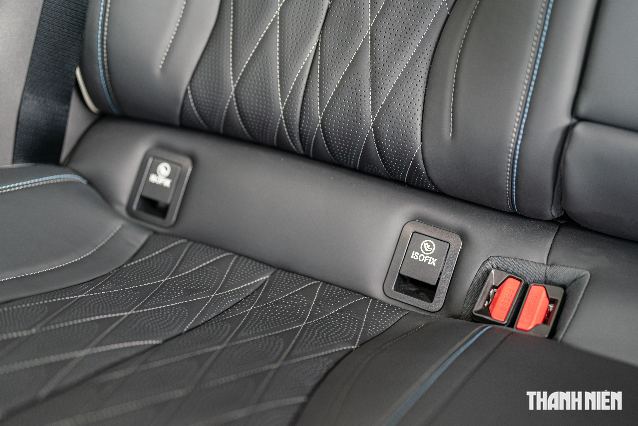 L&agrave;m sao biết &ocirc; t&ocirc; c&oacute; trang bị hệ thống ISOFIX lắp ghế trẻ em hay kh&ocirc;ng? - Ảnh 2.