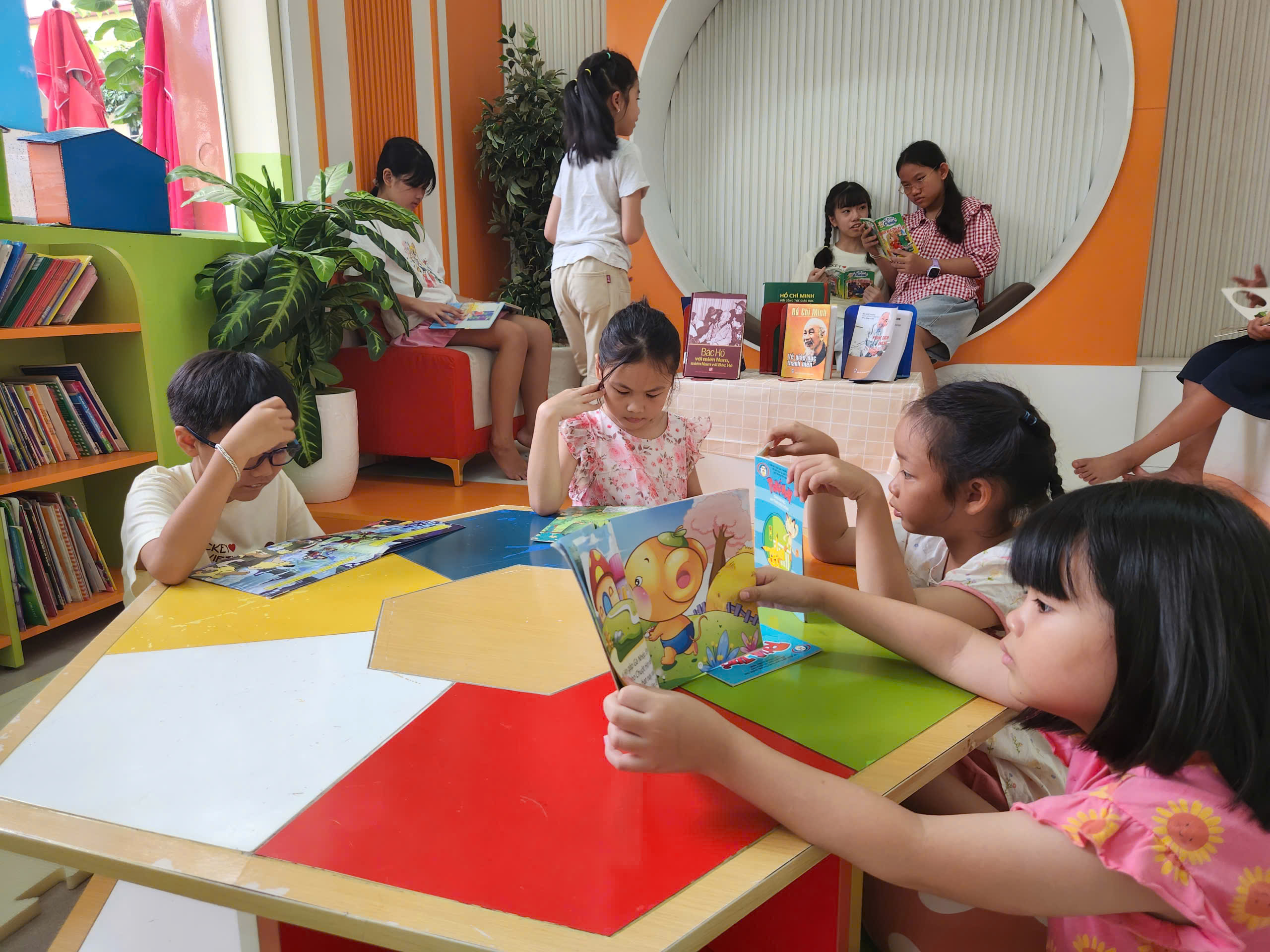 Nghỉ hè ở TP.HCM: Học miễn phí nhảy hiện đại, kỹ năng sống trong trường - Ảnh 8.