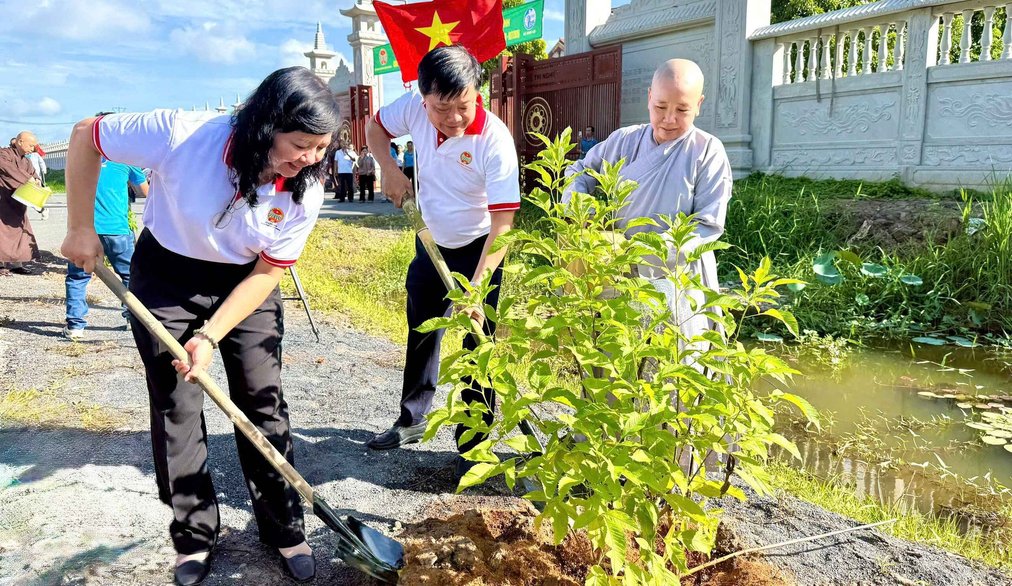 50 năm th&agrave;nh phố mang t&ecirc;n B&aacute;c: Tạo dựng th&ecirc;m điểm tựa an cư, mưu sinh- Ảnh 3.