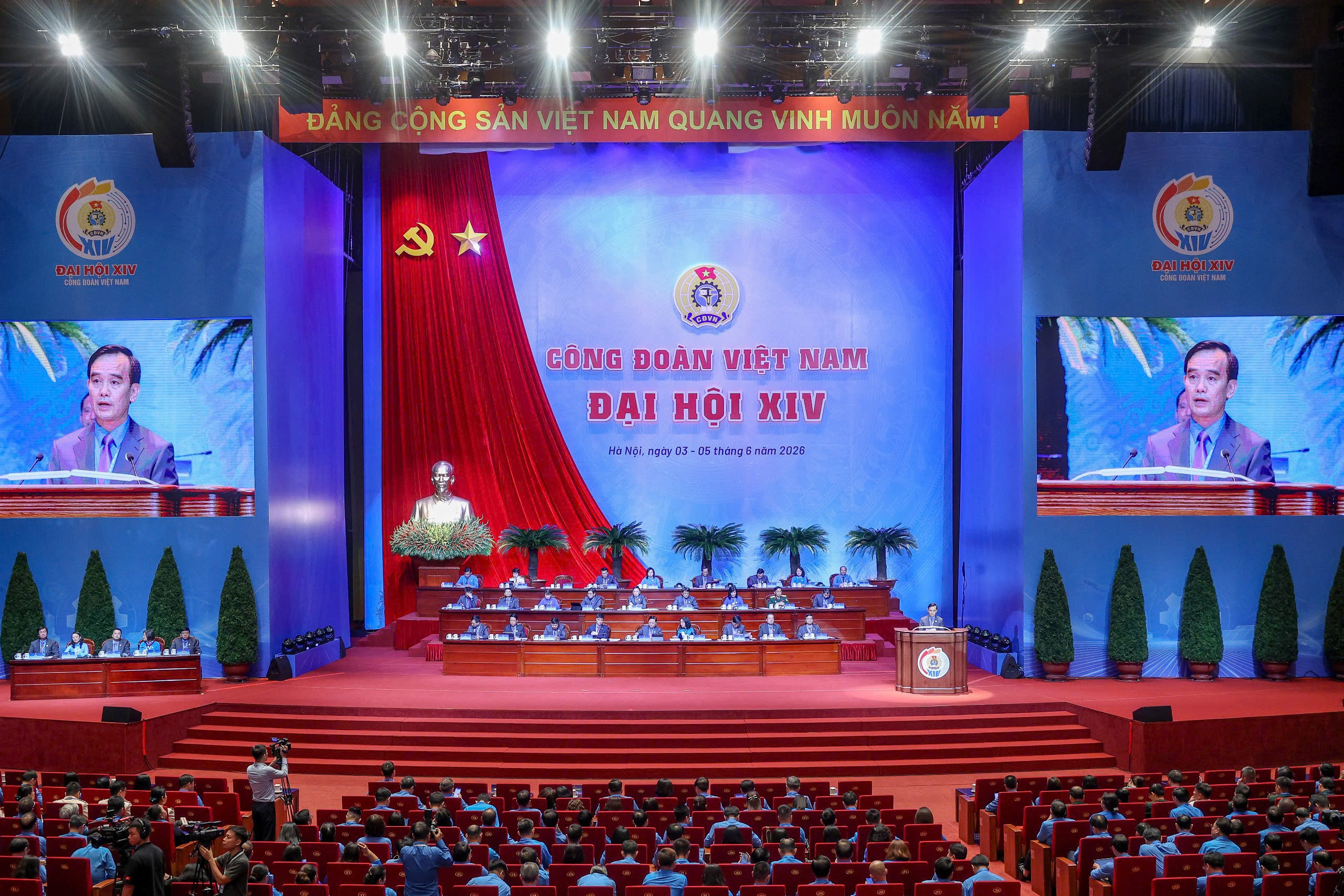 Sửa đổi Điều lệ Công đoàn phù hợp với tình hình mới - Ảnh 2.