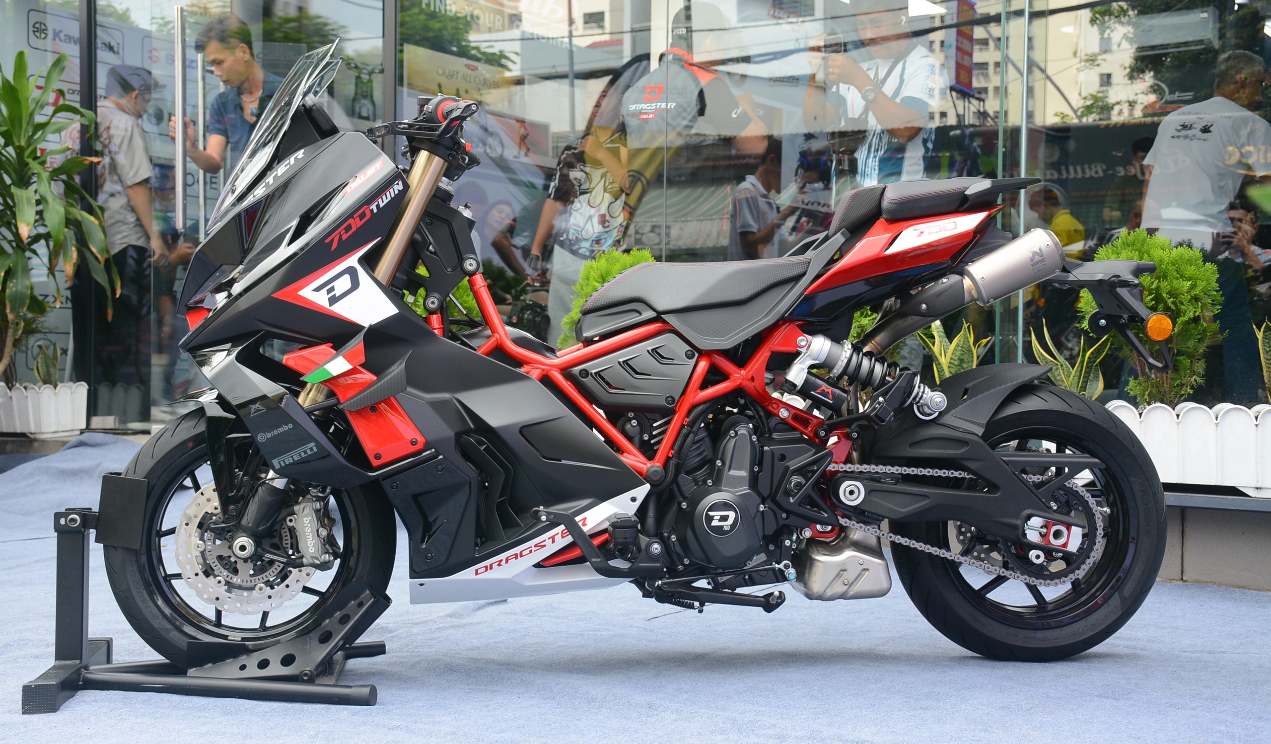 Si&ecirc;u phẩm xe tay ga Italjet Dragster 700 đầu ti&ecirc;n về Việt Nam, gi&aacute; 428 triệu đồng - Ảnh 4.