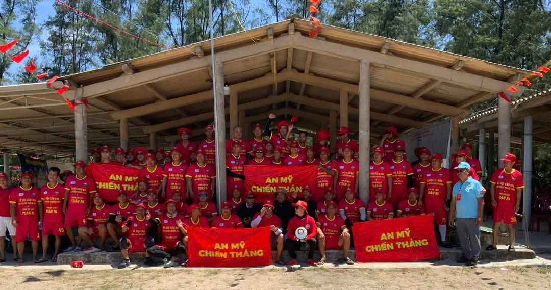 Đua thuyền l&agrave;ng An Bằng, lễ hội biển trăm năm độc đ&aacute;o chưa từng ngắt qu&atilde;ng - Ảnh 5.