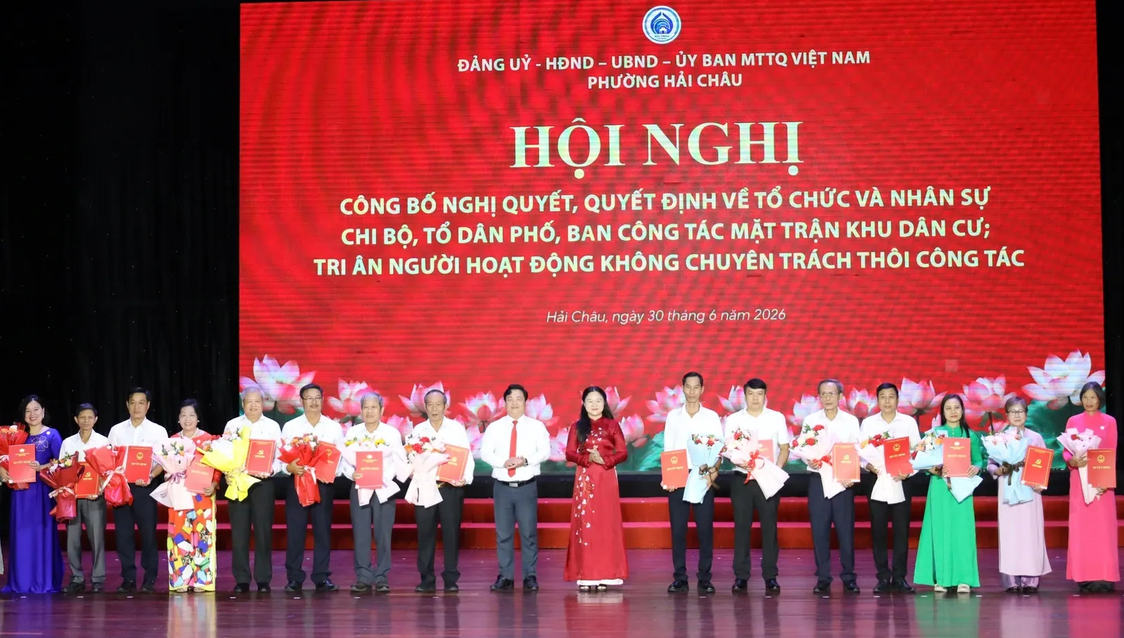 Phường trung tâm Đà Nẵng giảm 332 xuống 51 tổ dân phố,500 cán bộ thôi nhiệm vụ- Ảnh 2.