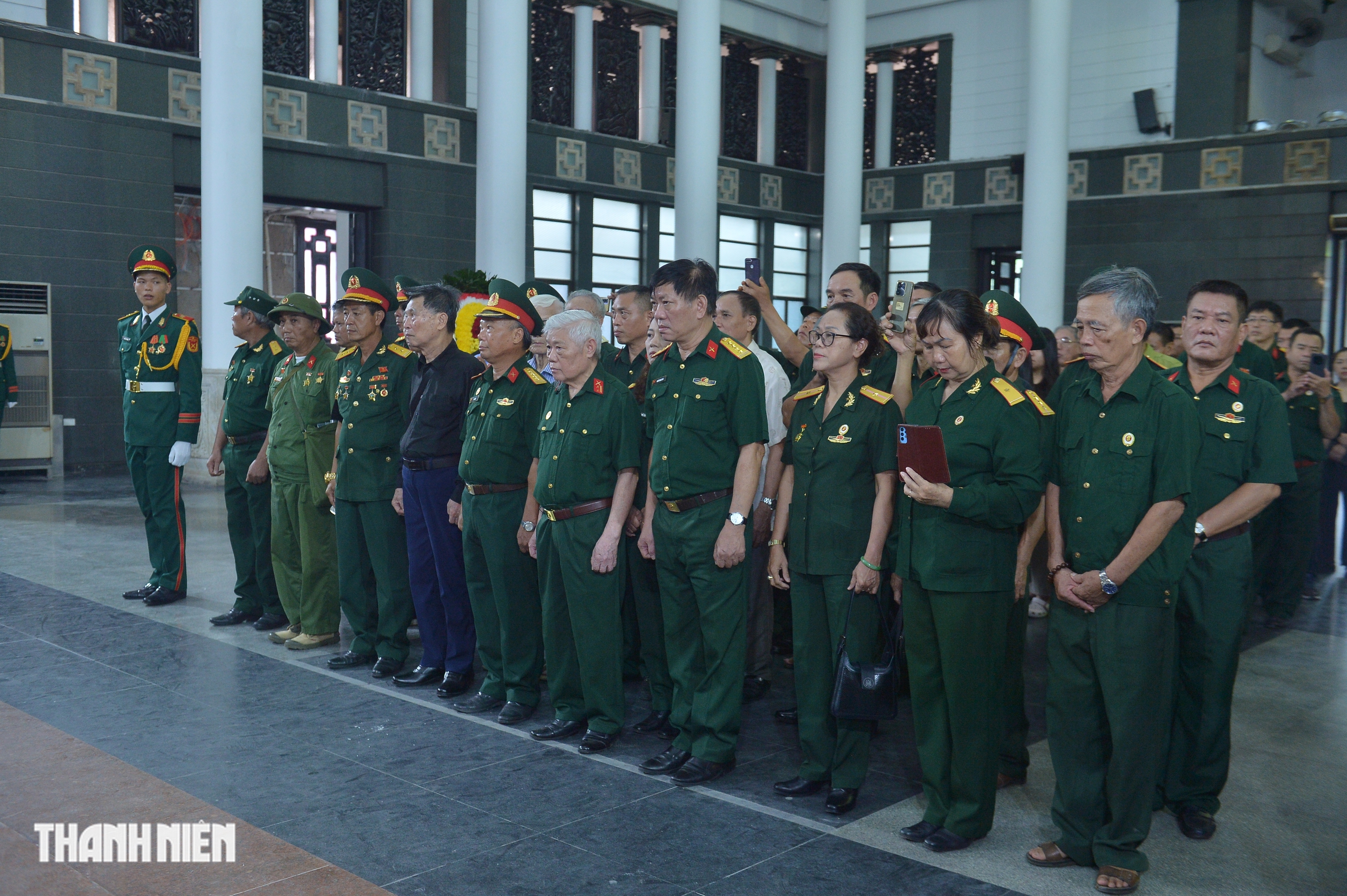 Nước mắt tiễn biệt Anh h&ugrave;ng La Văn Cầu - Ảnh 16.