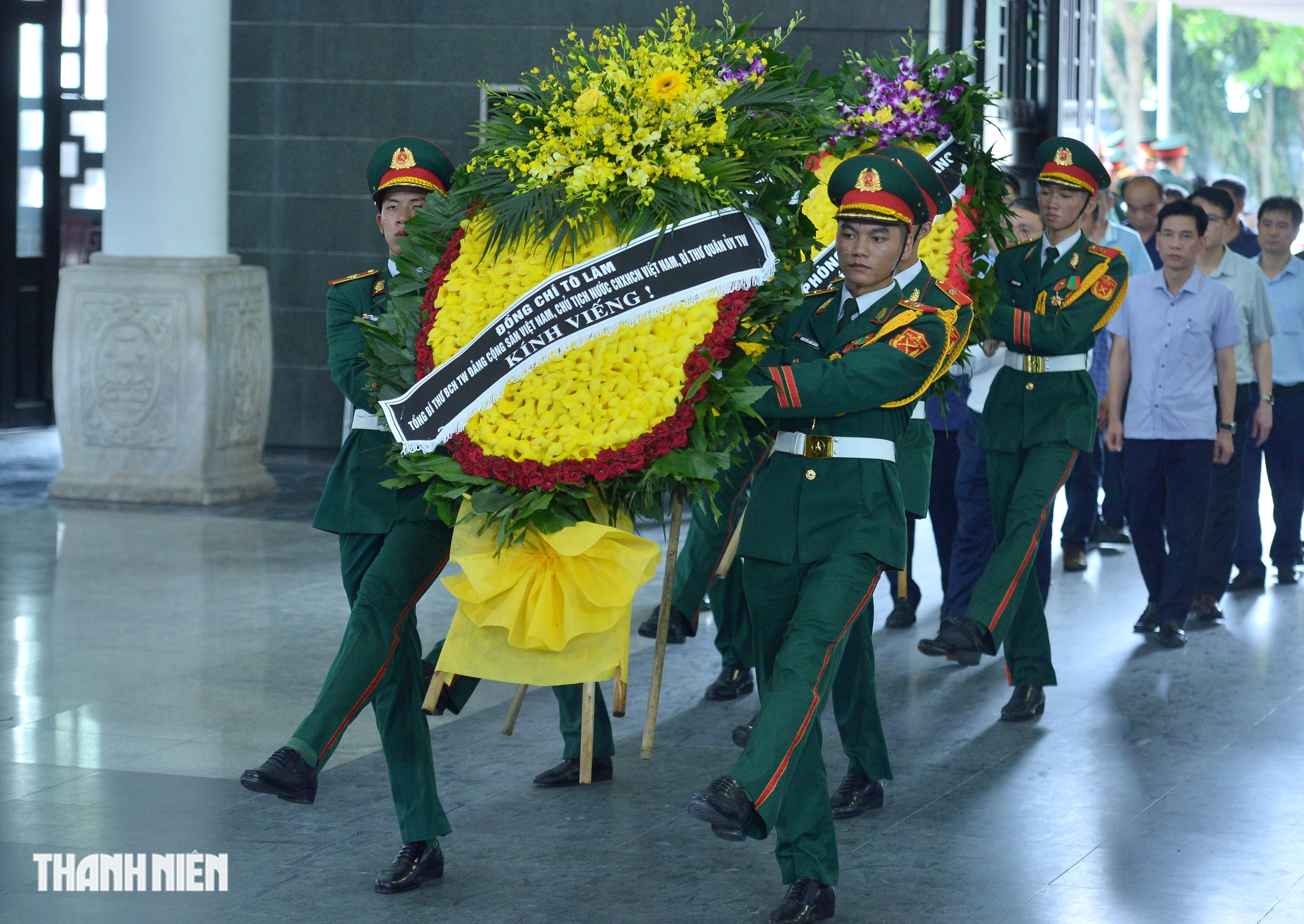 Nước mắt tiễn biệt Anh h&ugrave;ng La Văn Cầu - Ảnh 3.