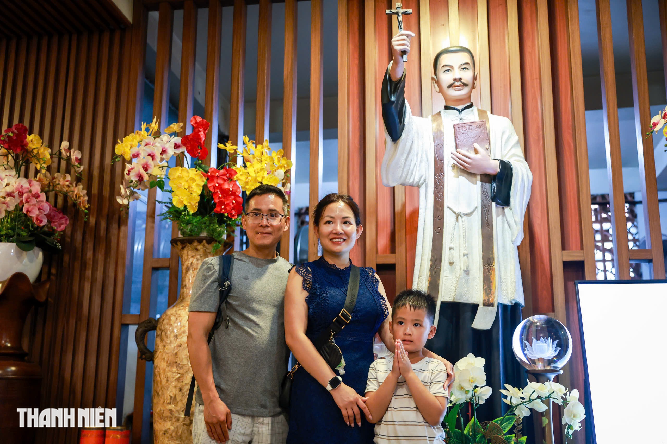 D&ograve;ng người h&agrave;nh hương về Tắc Sậy: Học c&aacute;ch sống từ cha Trương Bửu Diệp - Ảnh 2.