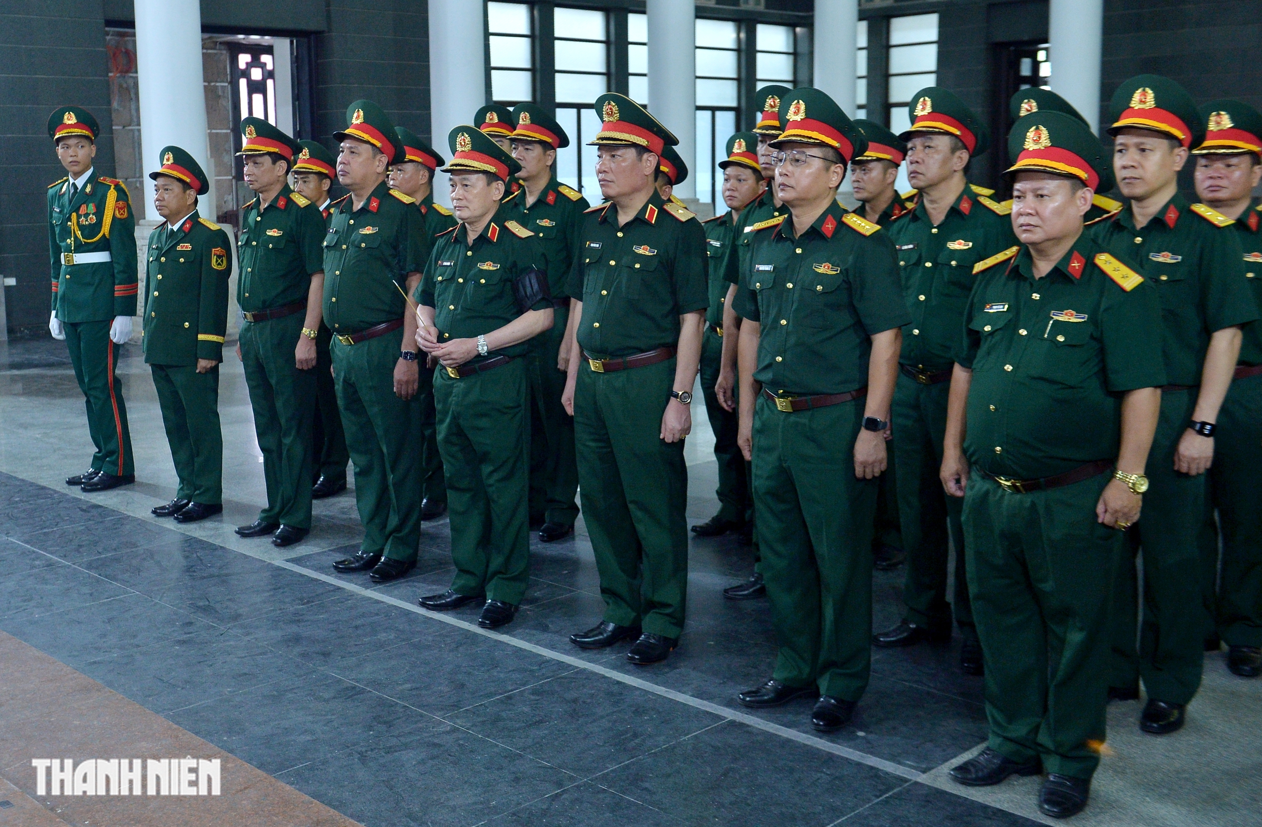 Nước mắt tiễn biệt Anh h&ugrave;ng La Văn Cầu - Ảnh 5.