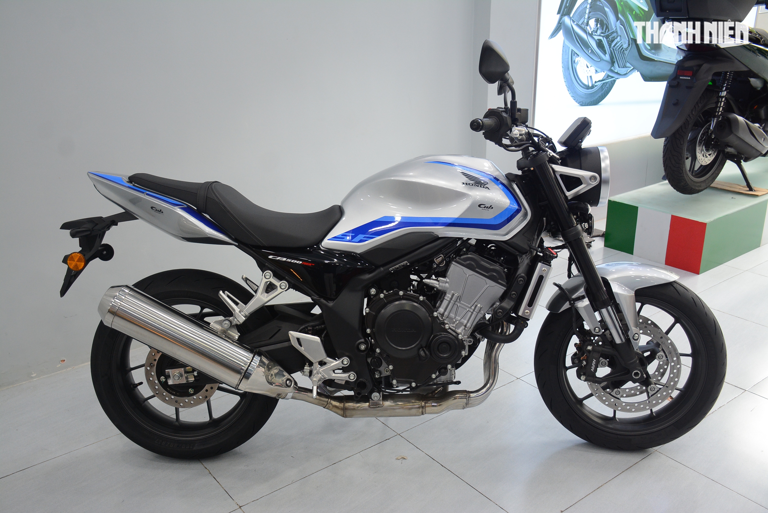 Honda CB500SF Super Four 2026 đầu ti&ecirc;n về Việt Nam, gi&aacute; từ 285 triệu đồng- Ảnh 11.