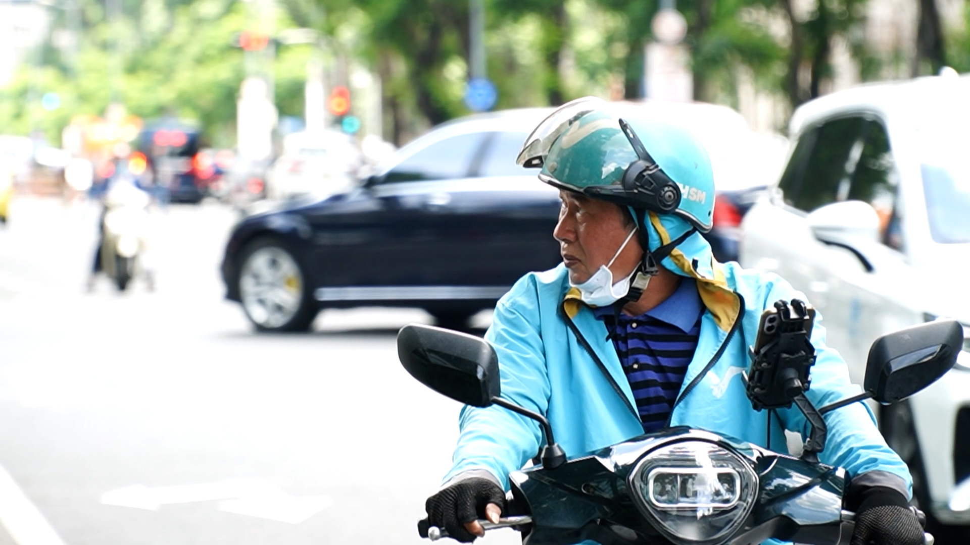 Khách xuống nhận hàng trễ, shipper chờ bao lâu là chuyện thường?- Ảnh 3.