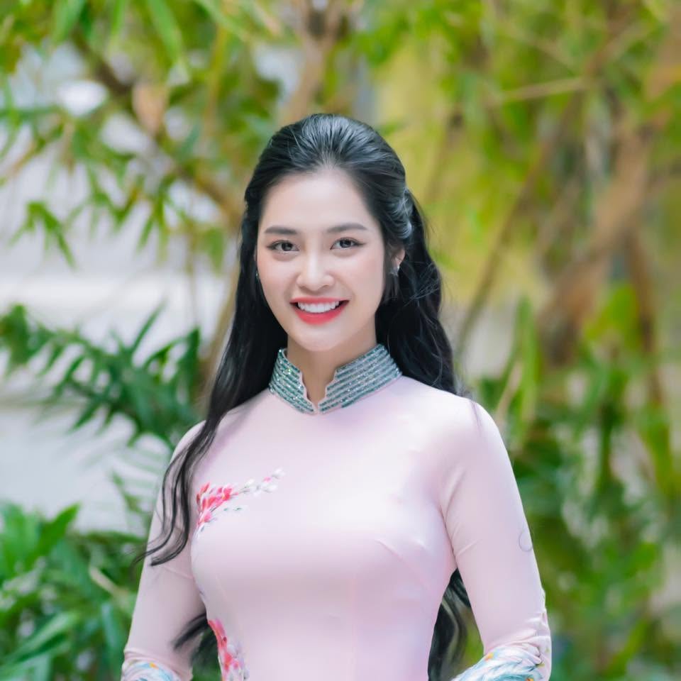 Hoa hậu đi xin việc khi con mới 5 th&aacute;ng tuổi, x&uacute;c động c&acirc;u chuyện ph&iacute;a sau - Ảnh 2.