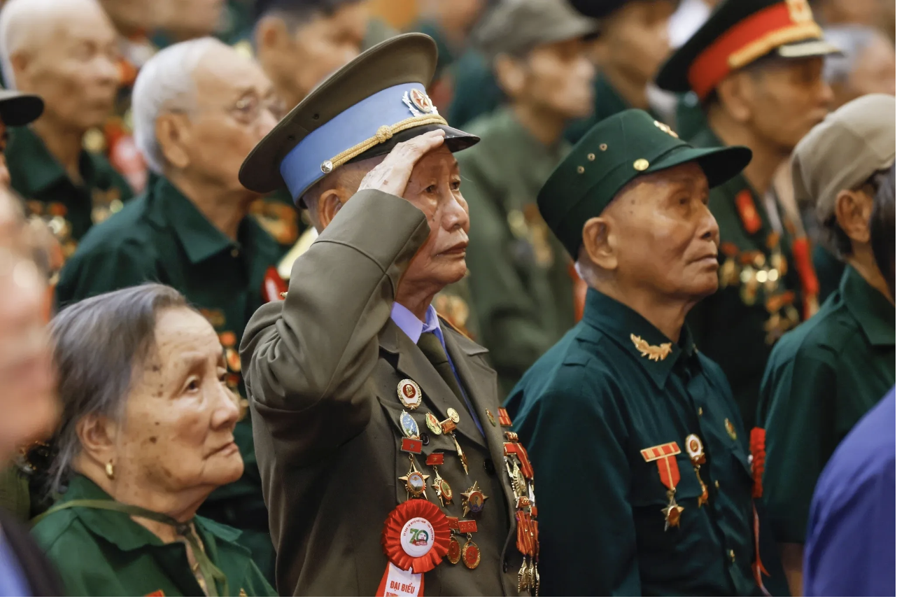 Sửa đổi, bổ sung Ph&aacute;p lệnh ưu đ&atilde;i người c&oacute; c&ocirc;ng trong th&aacute;ng 7 - Ảnh 1.
