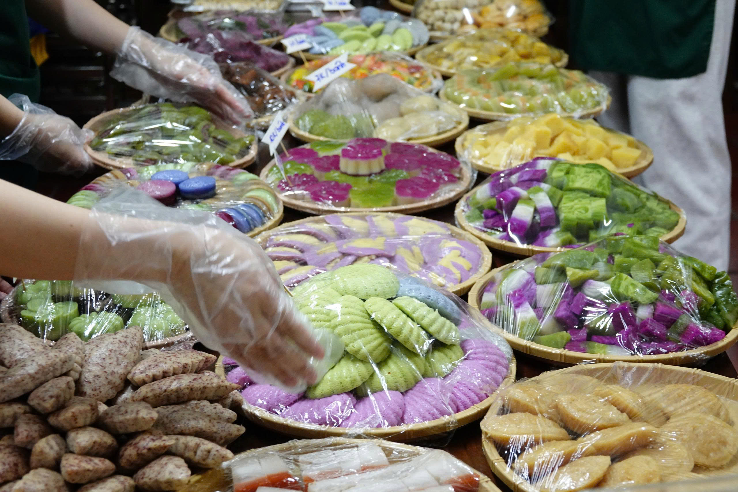 'Kho&aacute;c &aacute;o mới' cho b&aacute;nh d&acirc;n gian Nam bộ - Ảnh 3.