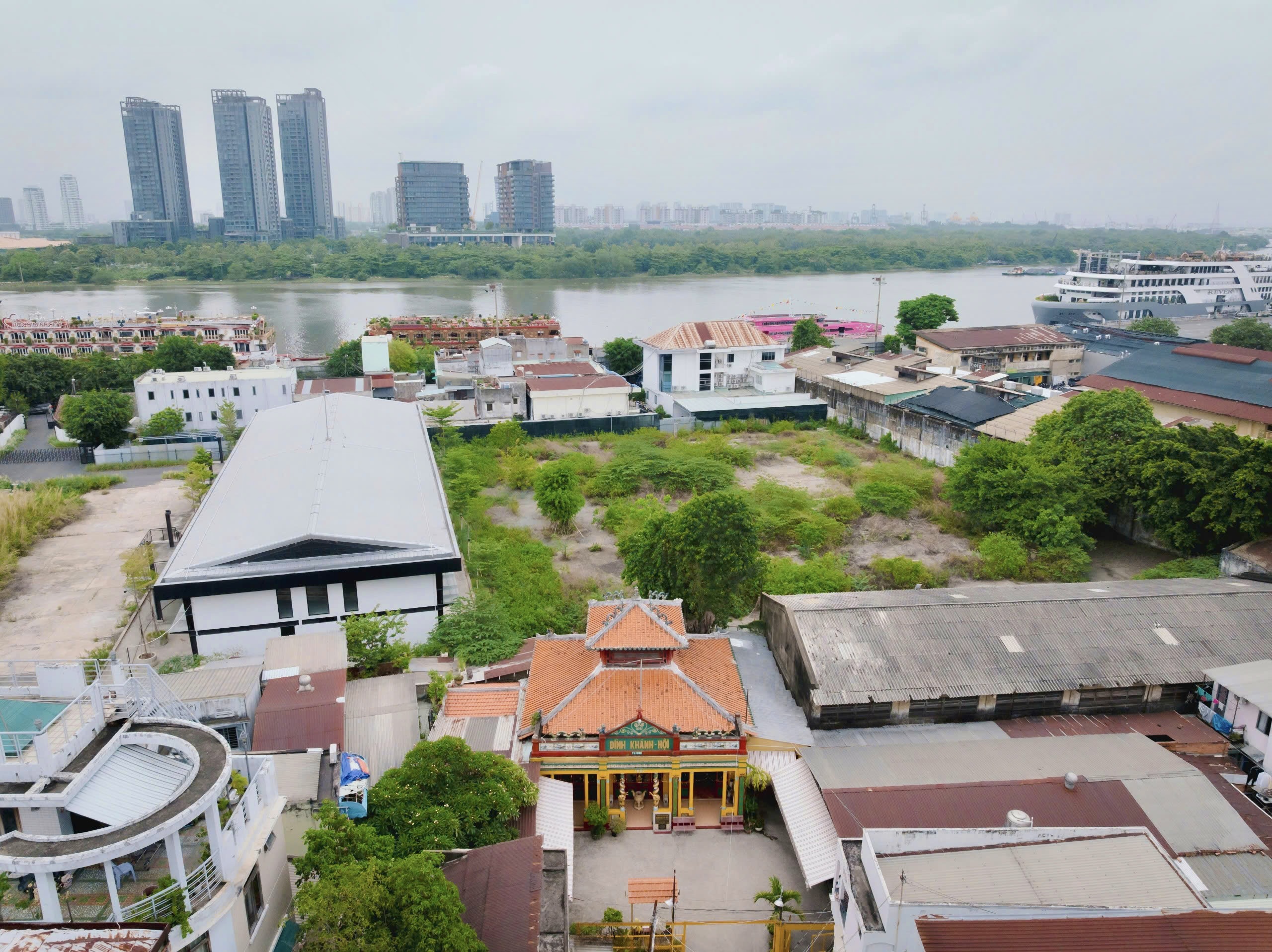 Đình Khánh Hội trăm năm bên sông Sài Gòn, vua Tự Đức ban sắc- Ảnh 1. Đình Khánh Hội trăm năm bên sông Sài Gòn, vua Tự Đức ban sắc- Ảnh 1.