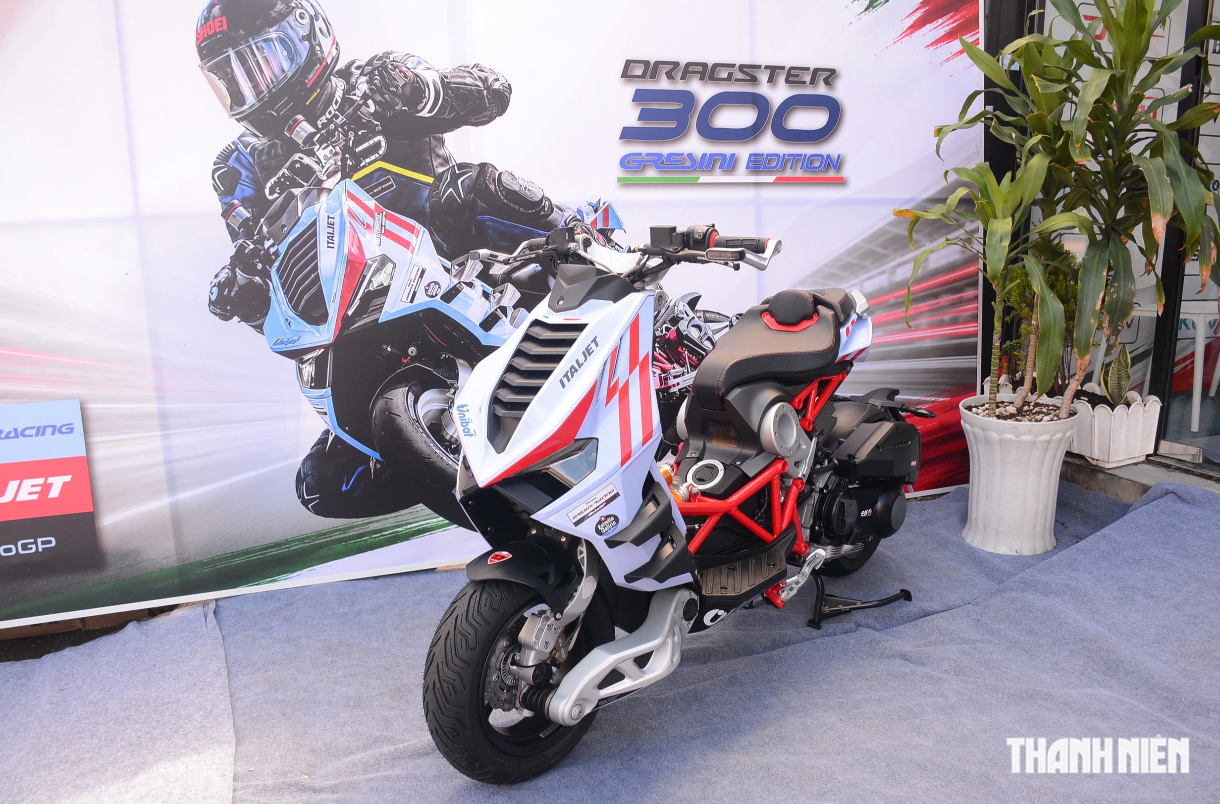 Xe tay ga Italjet Dragster 300 Gresini Edition về Việt Nam: Chỉ 40 chiếc, gi&aacute; 225 triệu - Ảnh 1.