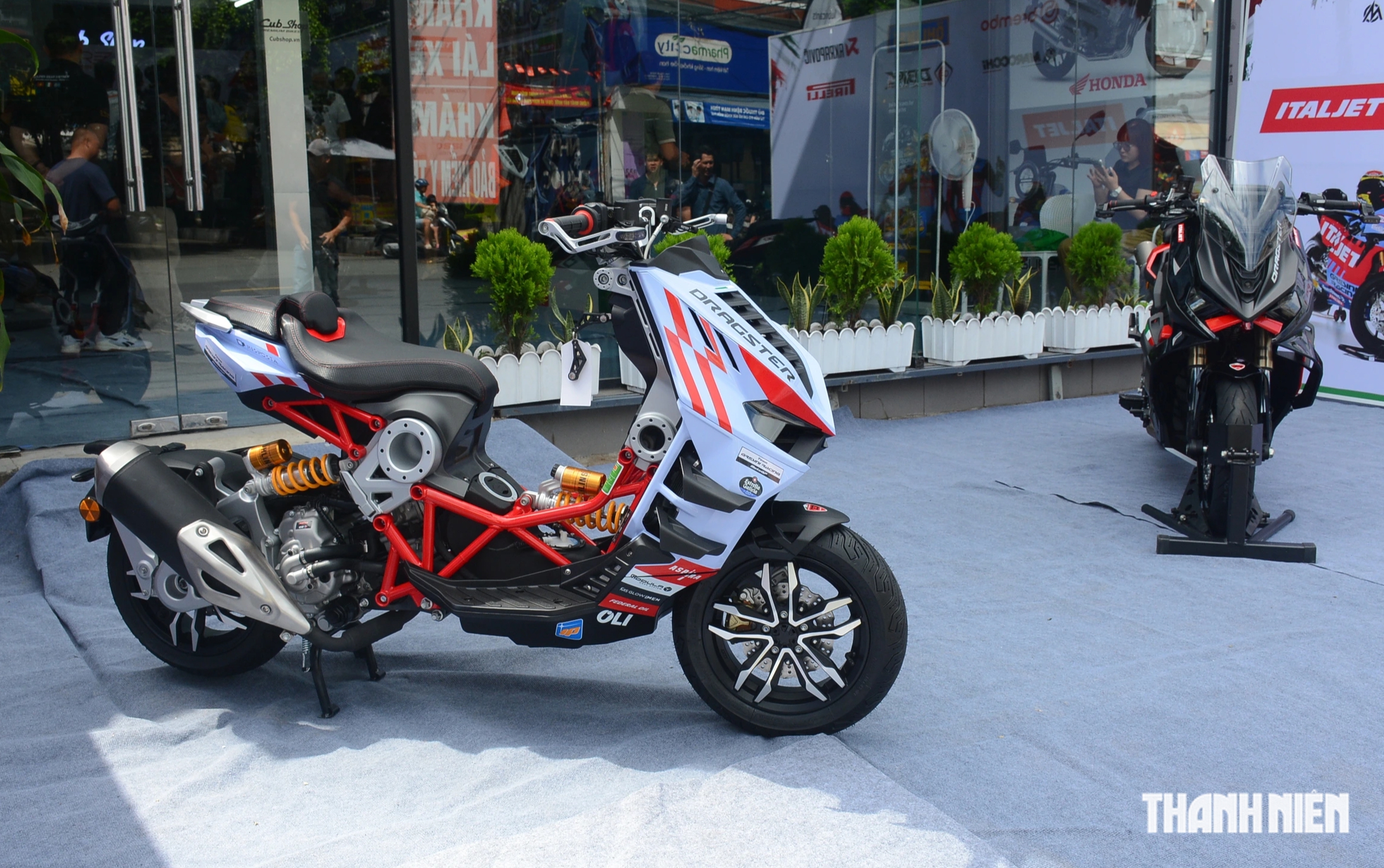 Xe tay ga Italjet Dragster 300 Gresini Edition về Việt Nam: Chỉ 40 chiếc, gi&aacute; 225 triệu - Ảnh 12.