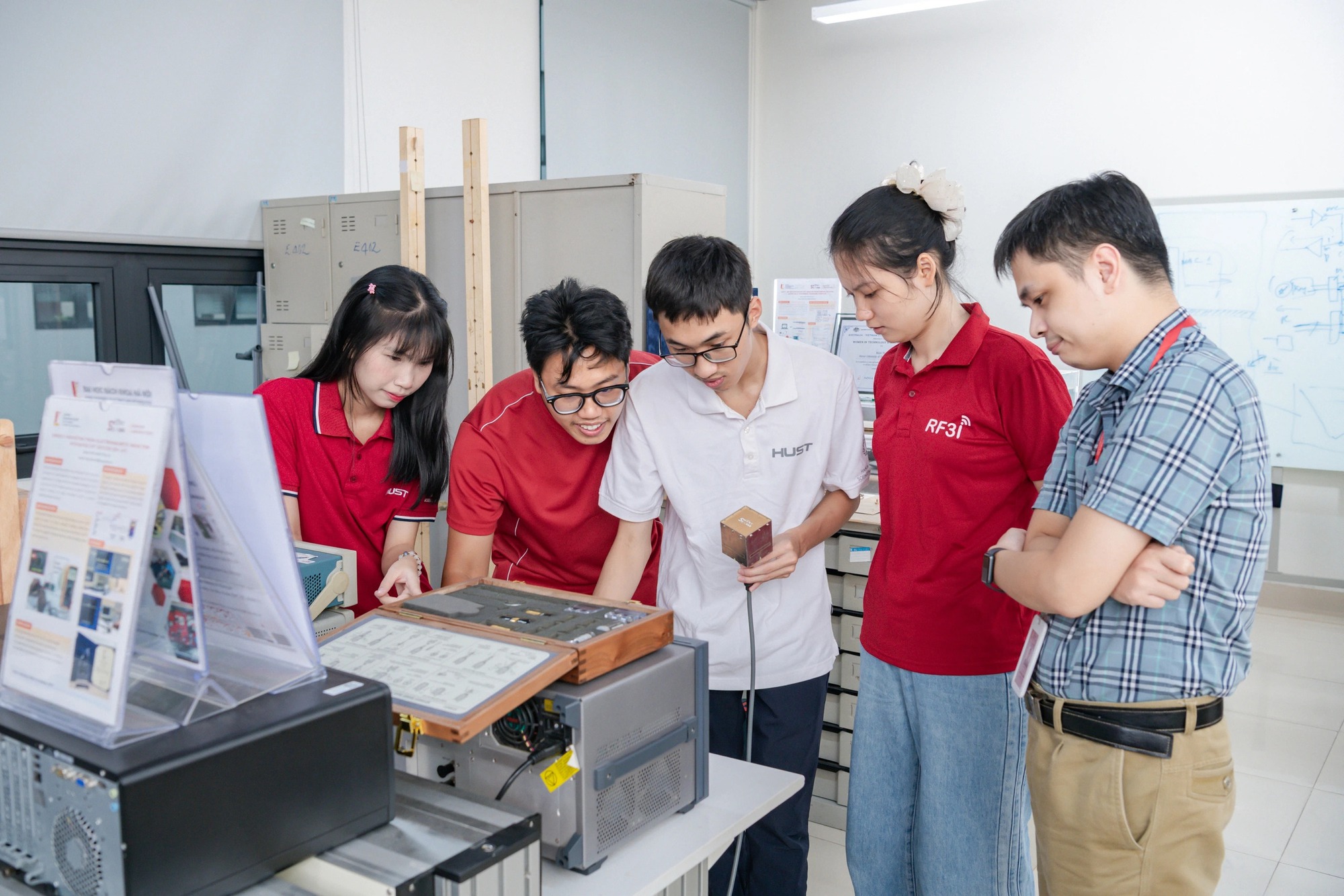 Cần x&acirc;y m&oacute;ng cho c&ocirc;ng nghệ l&otilde;i - Ảnh 1.