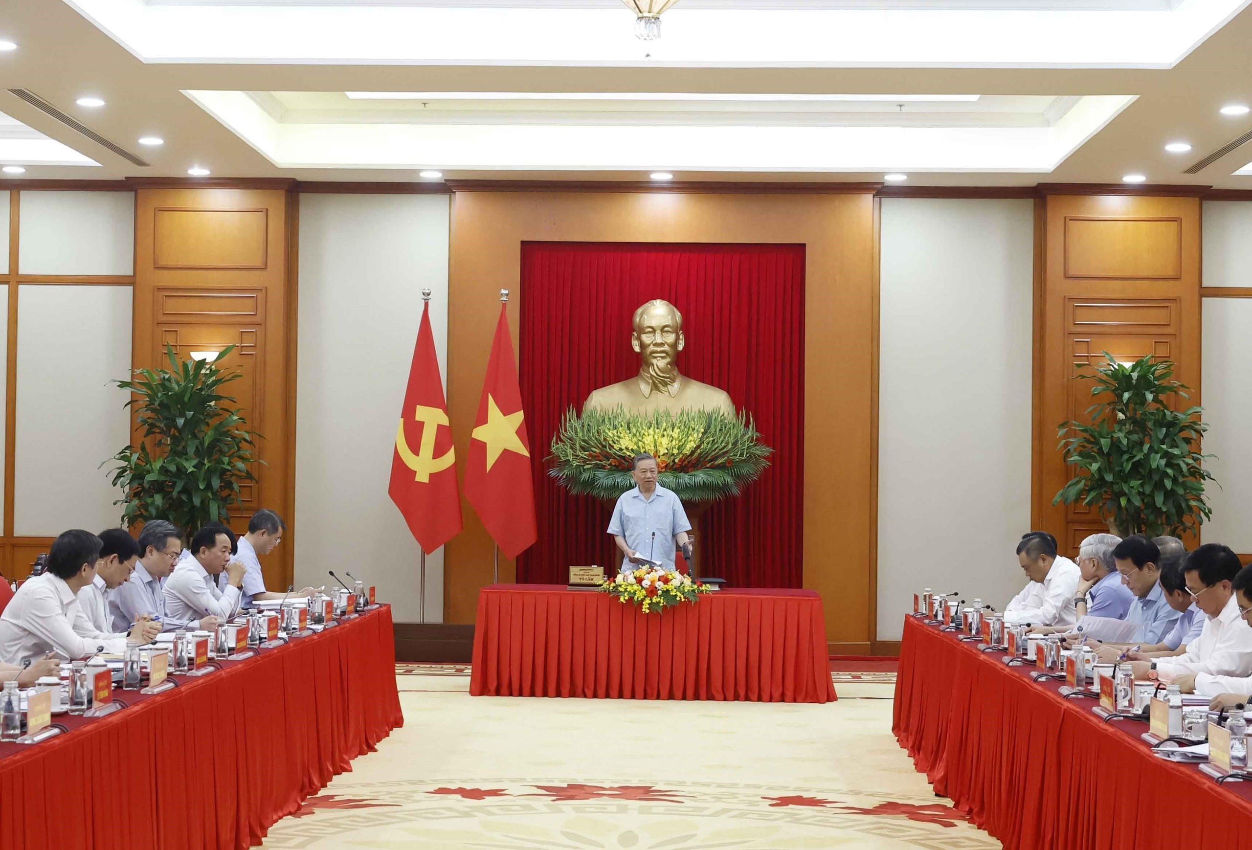 Mọi chính sách phát triển phải hướng đến nâng cao đời sống vật chất, tinh thần của nhân dân- Ảnh 2.