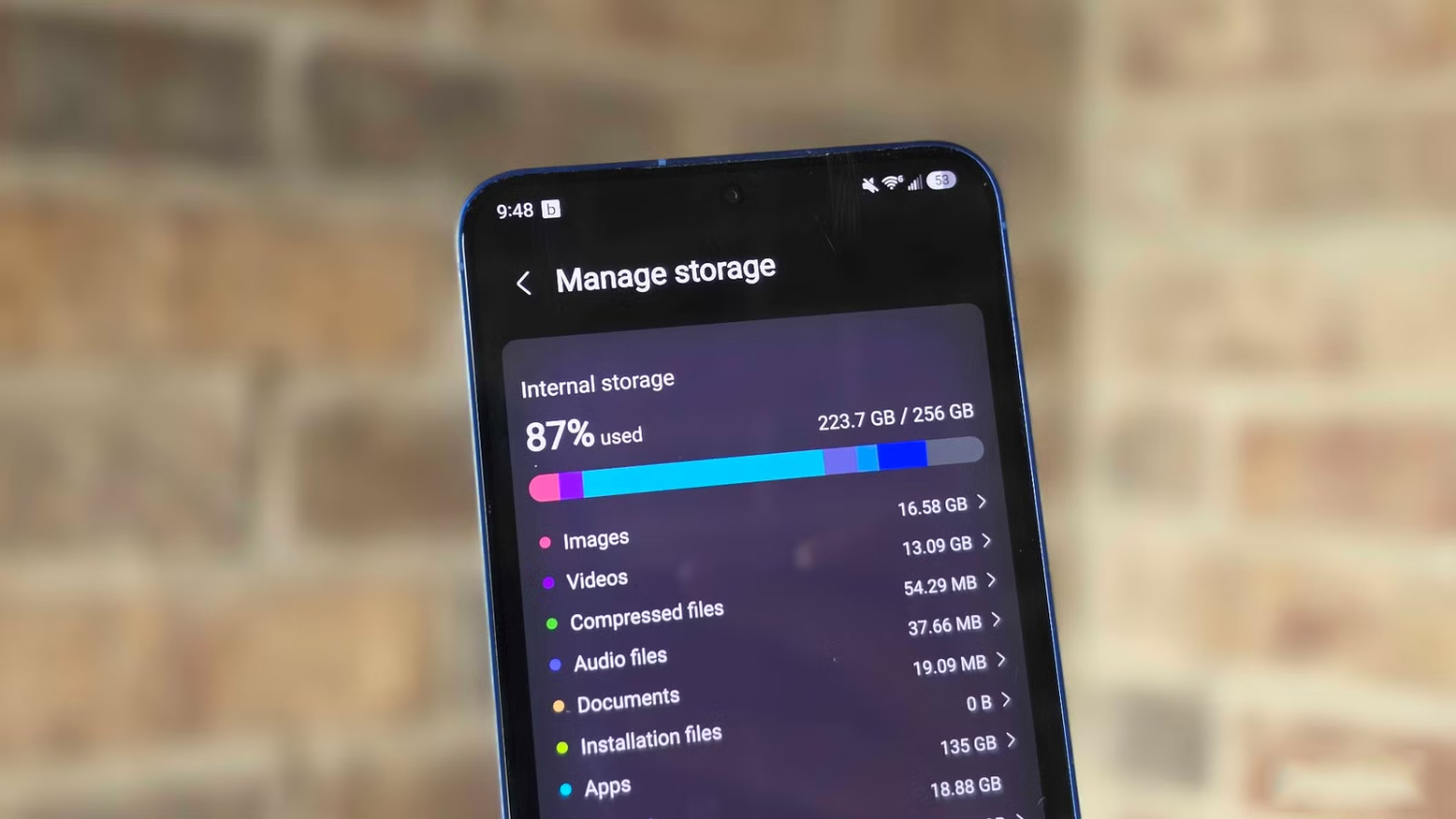 Cài đặt ẩn trên điện thoại Samsung giúp lấy lại tới 19 GB bộ nhớ - Ảnh 1.