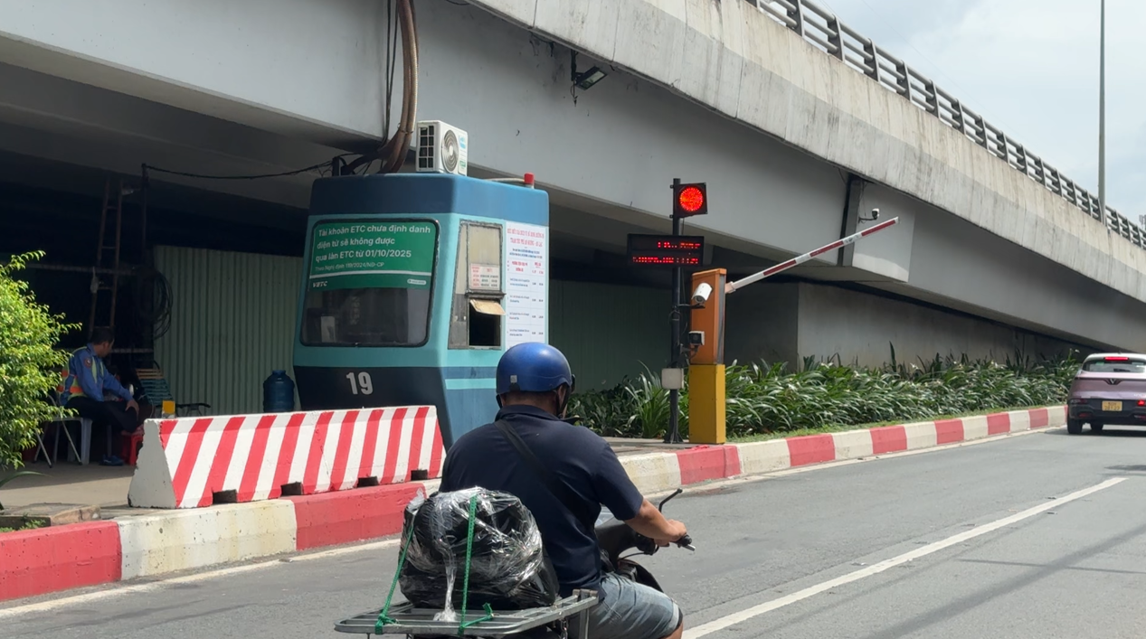 Nếu không còn đất xây bãi giữ xe, TP.HCM xoay xở thế nào? - Ảnh 5.