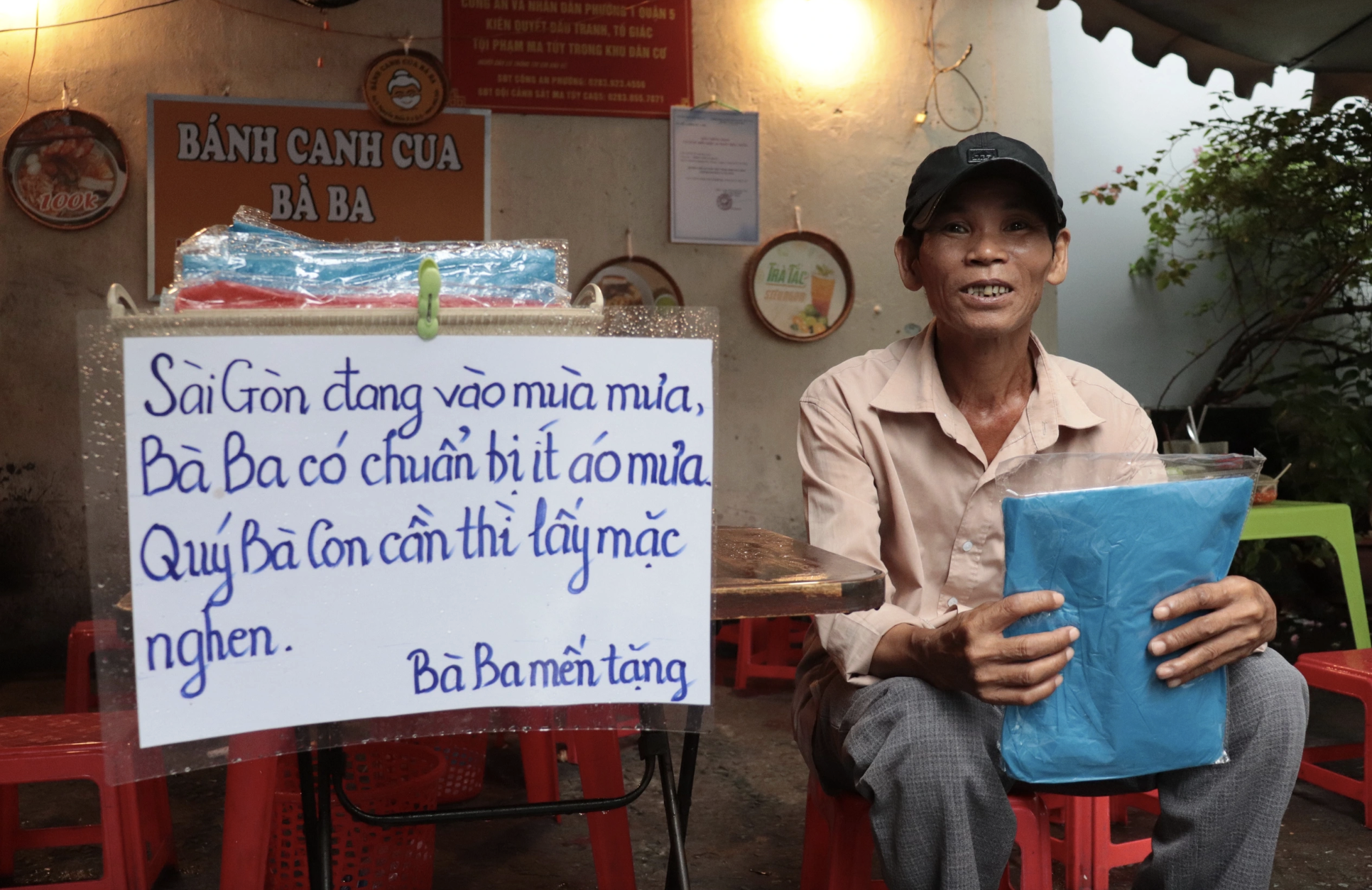 Qu&aacute;n b&aacute;nh canh cua duy nhất ở TP.HCM được Michelin vinh danh: H&oacute;a ra l&agrave; qu&aacute;n quen! - Ảnh 9.