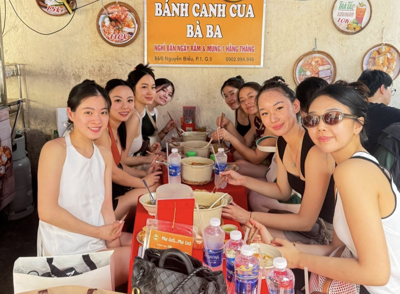 Qu&aacute;n b&aacute;nh canh cua duy nhất ở TP.HCM được Michelin vinh danh: H&oacute;a ra l&agrave; qu&aacute;n quen! - Ảnh 3.