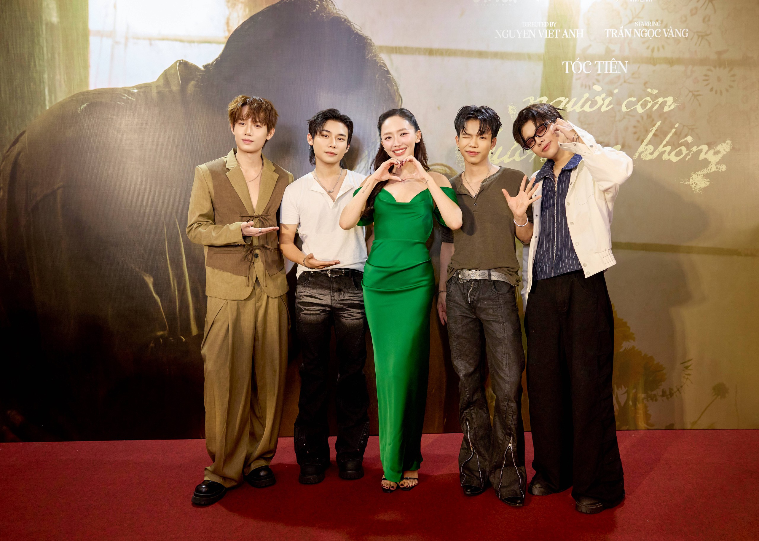 Minh Tú, Đồng Ánh Quỳnh khoe visual mừng Tóc Tiên tái xuất - Ảnh 3.