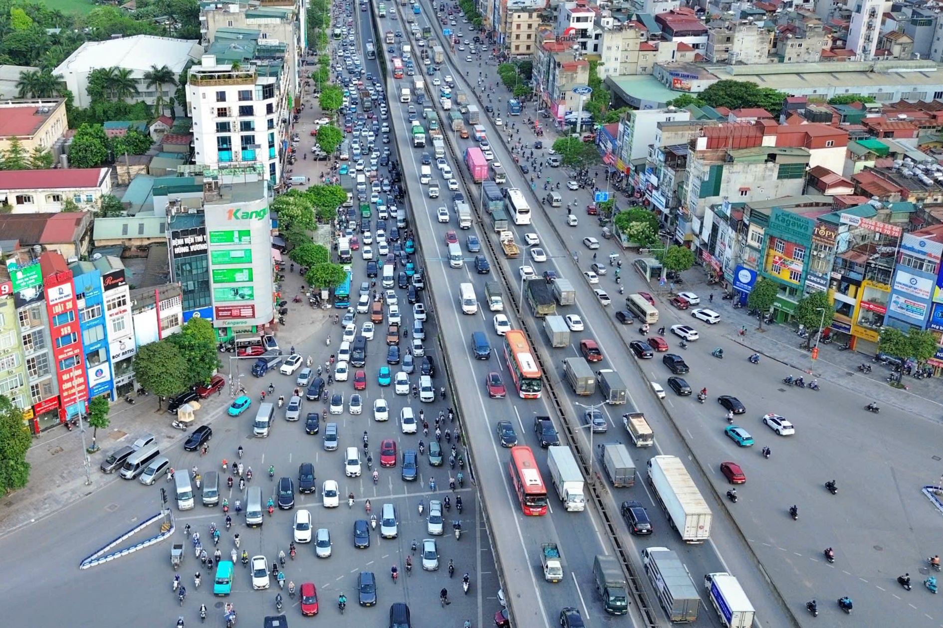 Hà Nội: Nhiều gối cầu Vành đai 3 trên cao bị xô lệch, phải chèn thớt gỗ - Ảnh 1.