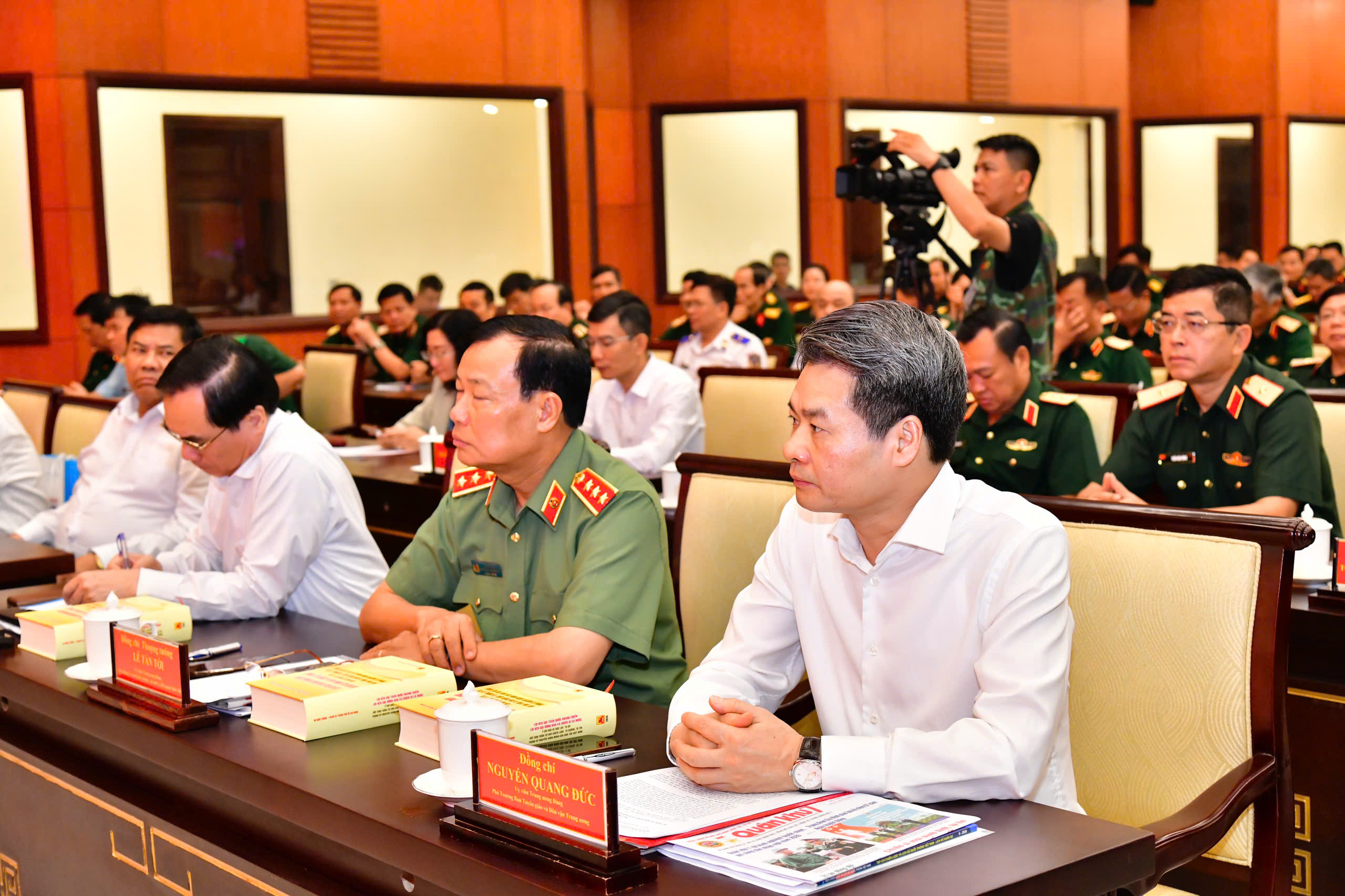 Hai lời k&ecirc;u gọi của Chủ tịch Hồ Ch&iacute; Minh v&agrave; &yacute; ch&iacute; tự cường trong kỷnguy&ecirc;nmới - Ảnh 2.
