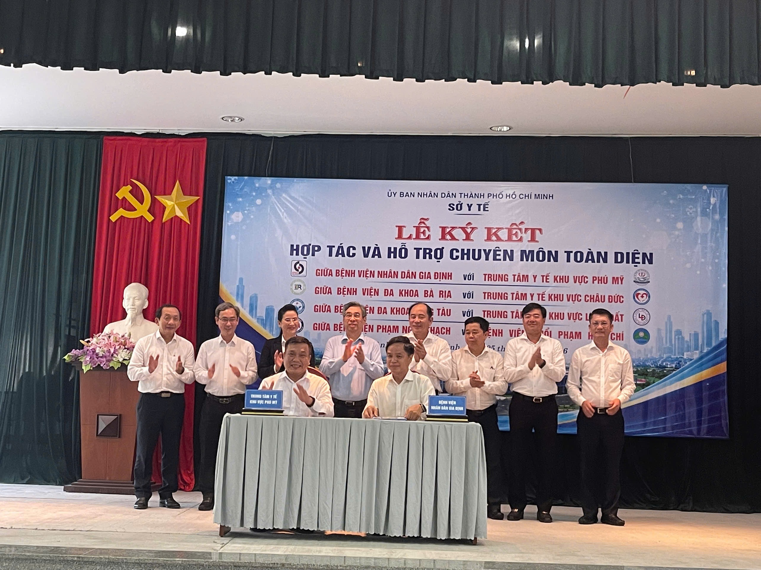 Người dân P.HCM được khám sức khỏe định kỳ ít nhất mỗi năm 1 lần - Ảnh 2.