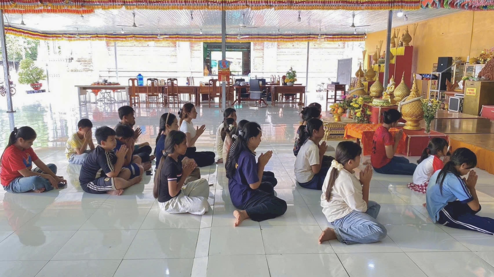 Ngôi chùa ở TP.HCM giữ tiếng mẹ đẻ cho trẻ em Khmer- Ảnh 6. Ngôi chùa ở TP.HCM giữ tiếng mẹ đẻ cho trẻ em Khmer- Ảnh 6.