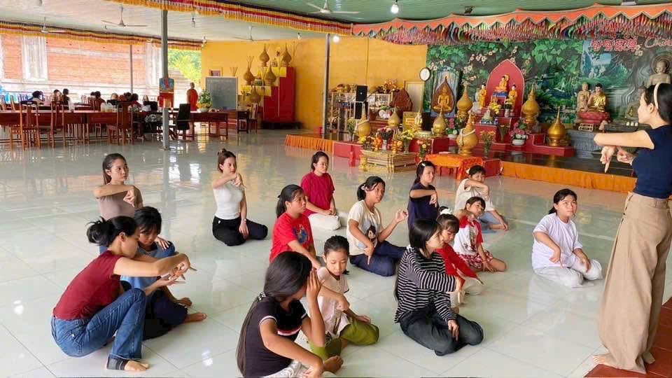 Ngôi chùa ở TP.HCM giữ tiếng mẹ đẻ cho trẻ em Khmer- Ảnh 2. Ngôi chùa ở TP.HCM giữ tiếng mẹ đẻ cho trẻ em Khmer- Ảnh 2.