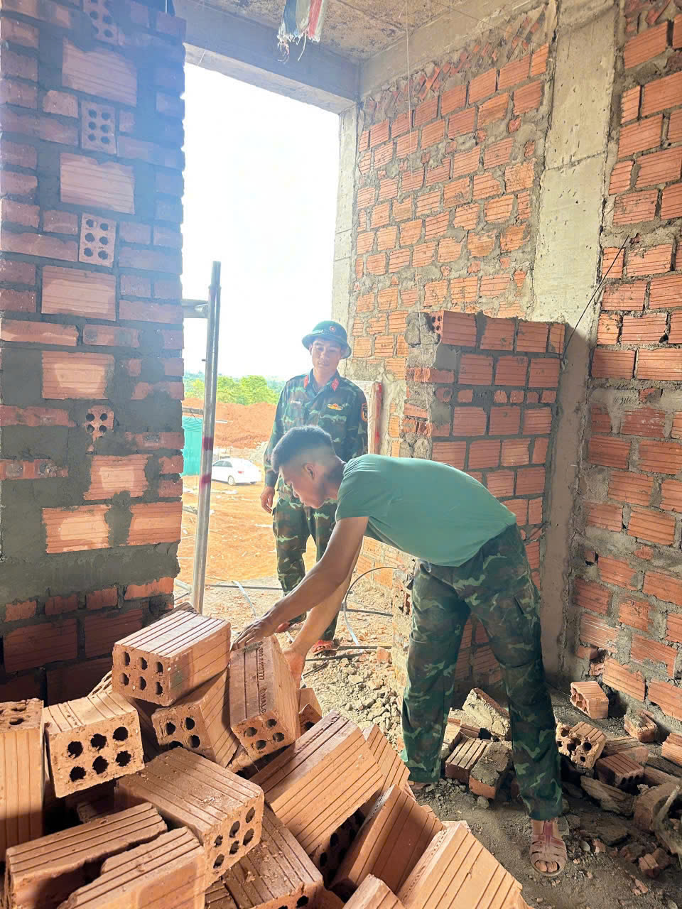 Dựng trường dưới nắng gió biên cương Quảng Trị- Ảnh 14. Dựng trường dưới nắng gió biên cương Quảng Trị- Ảnh 14.