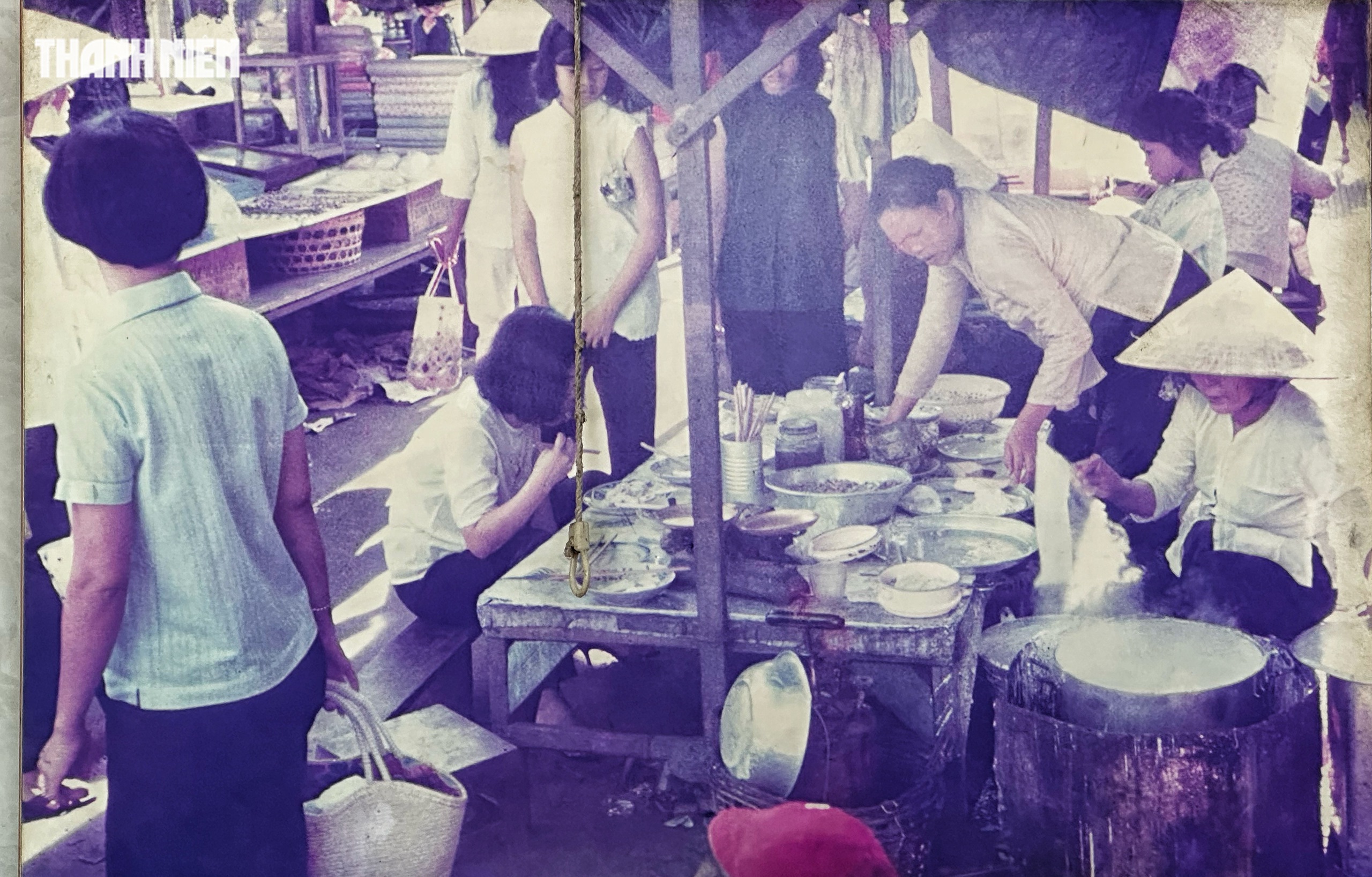 Quán bánh cuốn Michelin ở trung tâm TP.HCM: Thâm niên 65 năm, bà chủ có thói quen đặc biệt- Ảnh 2. Quán bánh cuốn Michelin ở trung tâm TP.HCM: Thâm niên 65 năm, bà chủ có thói quen đặc biệt- Ảnh 2.