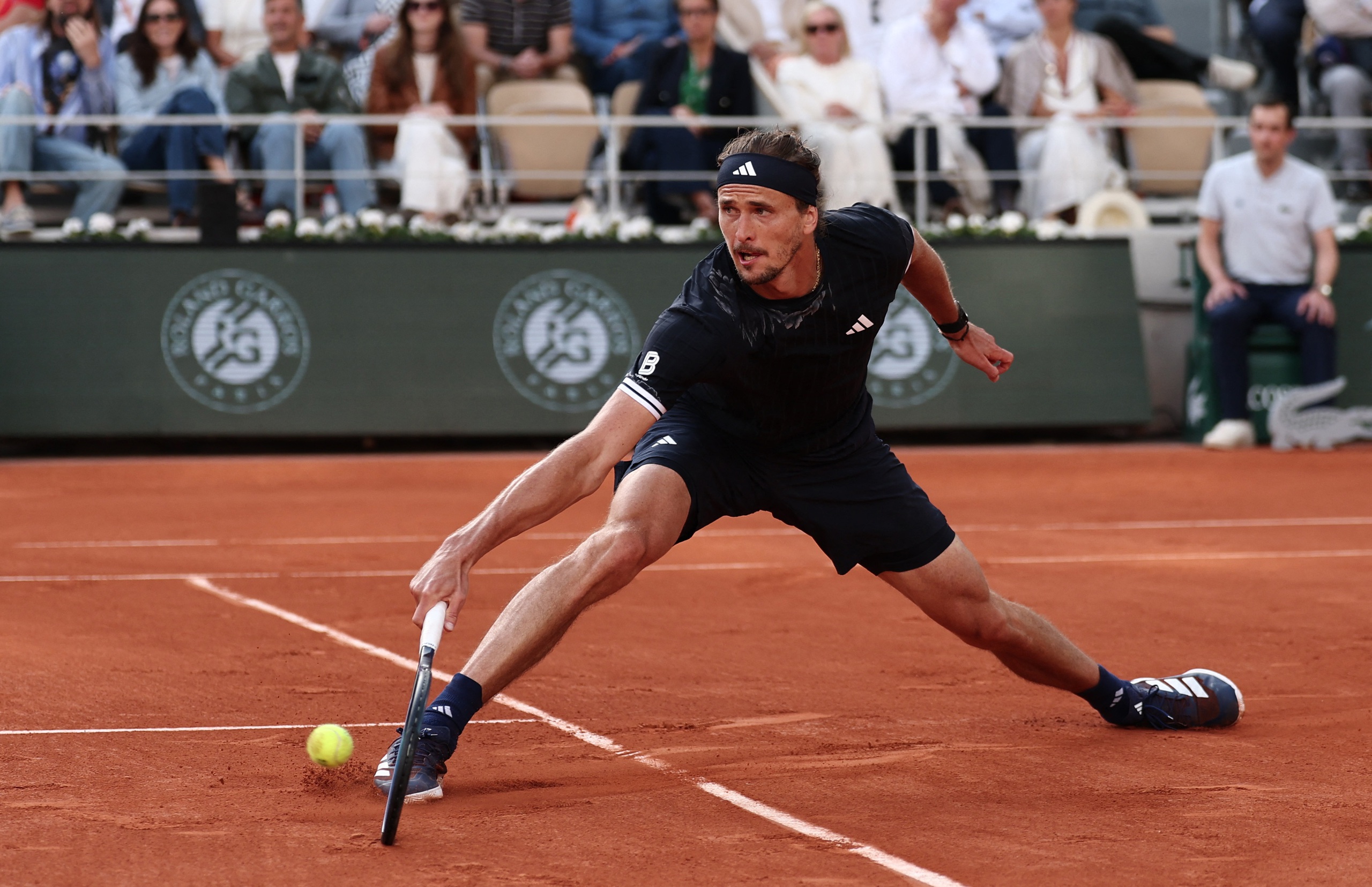 Zverev vô địch Roland Garros 2026: Vinh quang từ độ bền dây thần kinh- Ảnh 2. Zverev vô địch Roland Garros 2026: Vinh quang từ độ bền dây thần kinh- Ảnh 2.