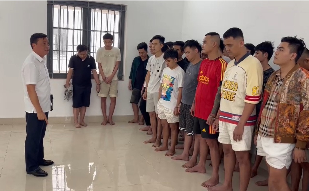 Quảng Trị: Khởi tố 53 bị can trong đường dây đánh bạc xuyên biên giới 4.000 tỉ đồng- Ảnh 2. Quảng Trị: Khởi tố 53 bị can trong đường dây đánh bạc xuyên biên giới 4.000 tỉ đồng- Ảnh 2.
