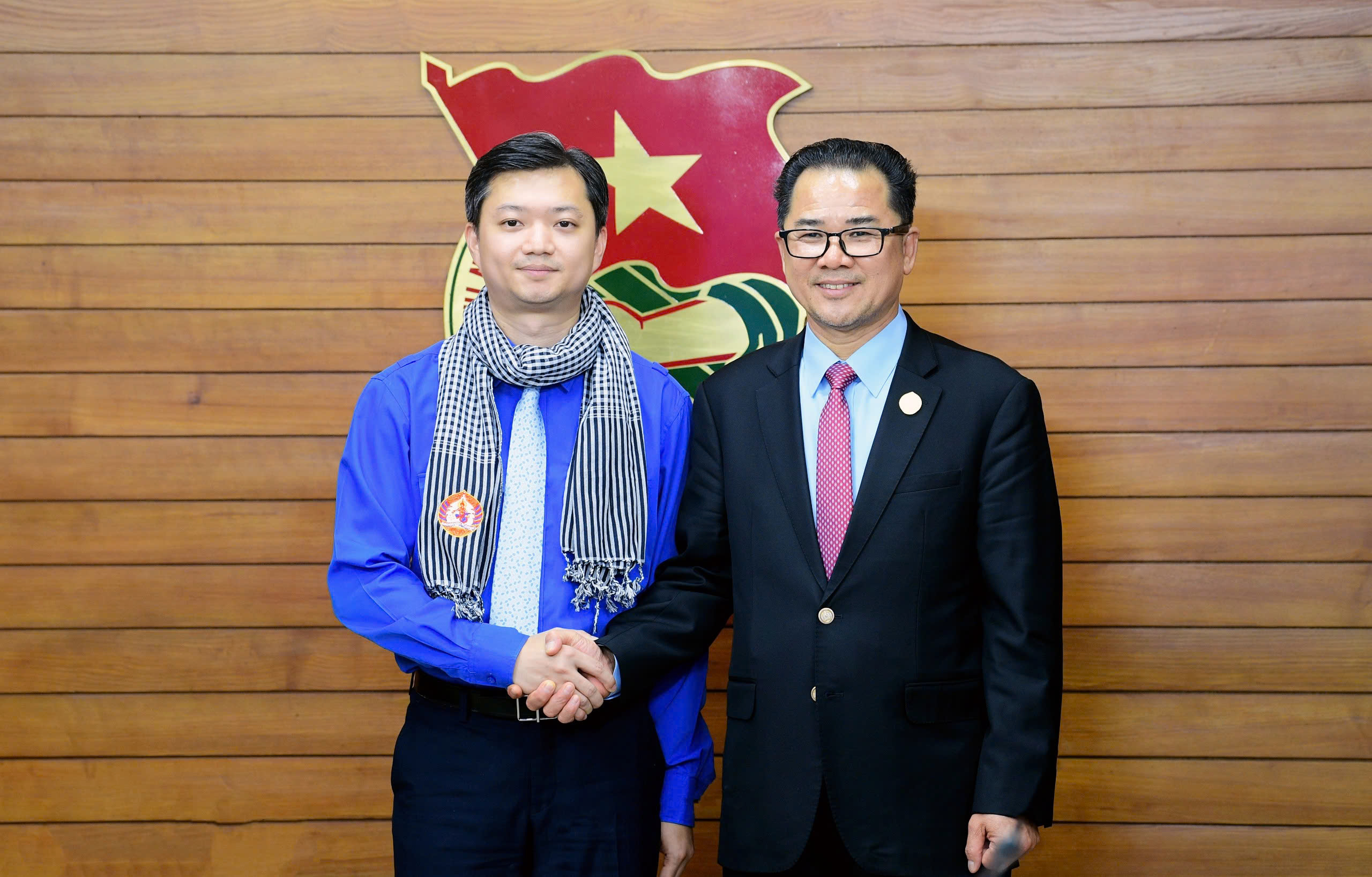 T.Ư Đoàn hội đàm với Ban Thanh niên T.Ư Đảng Nhân dân Campuchia - Ảnh 1.