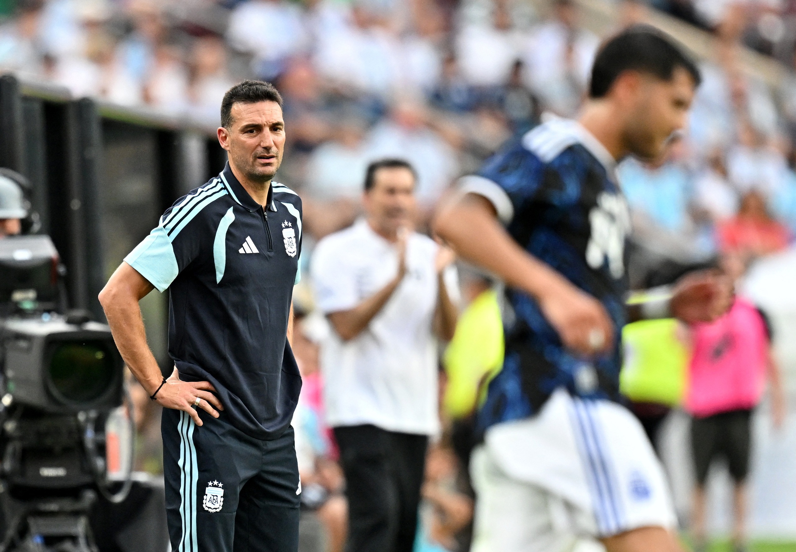 Ba nhà vô địch World Cup của Argentina nguy cơ bị loại, Lautaro Martinez muốn thay Messi- Ảnh 1.
