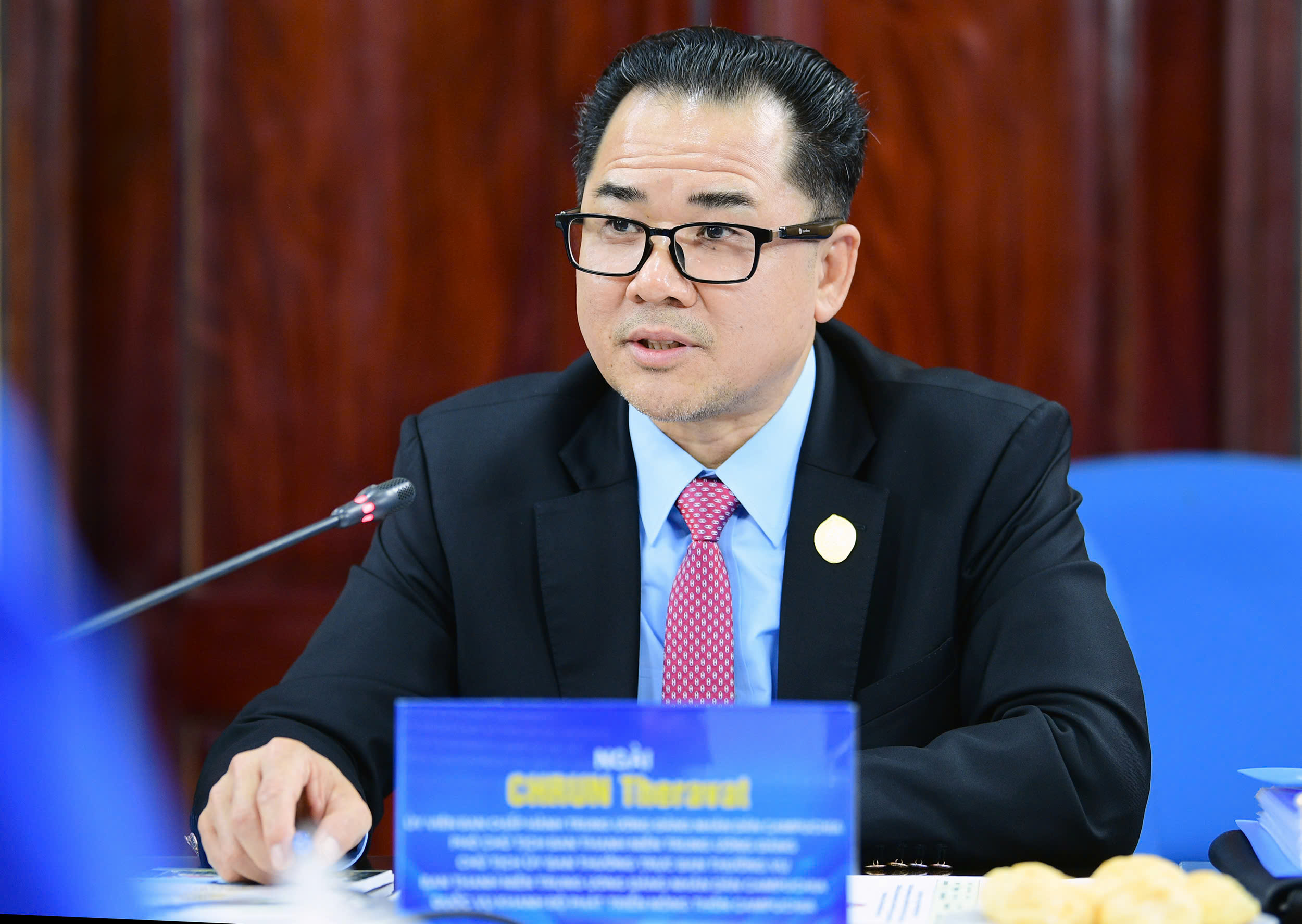T.Ư Đoàn hội đàm với Ban Thanh niên T.Ư Đảng Nhân dân Campuchia - Ảnh 3.