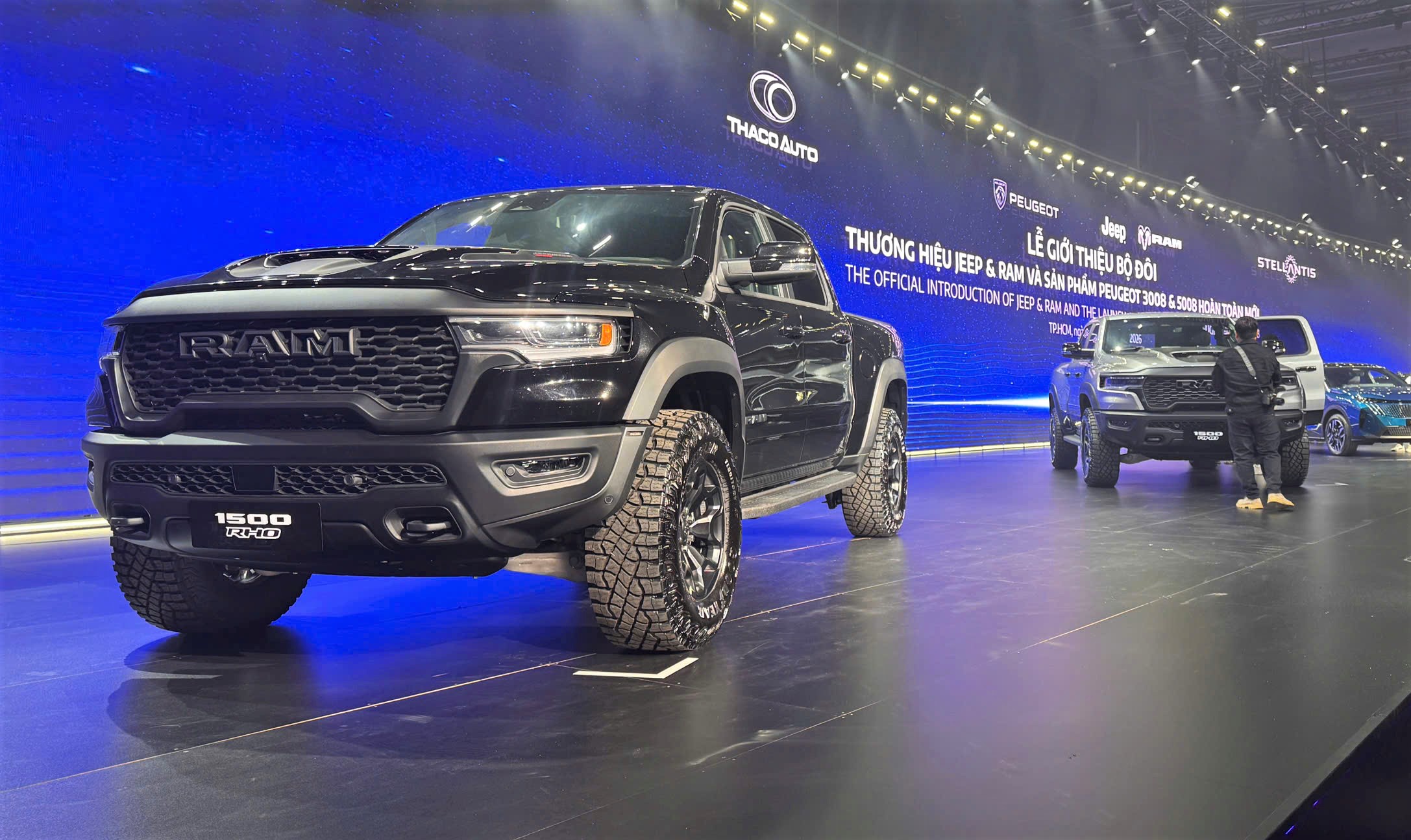 Bán tải RAM 1500 RHO có gì vượt trội với giá bán gần 5,5 tỷ đồng