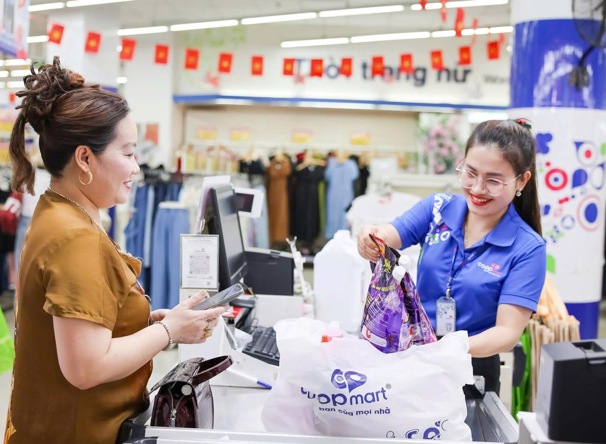 Giải thưởng bán lẻ châu Á khẳng định vị thế đặc biệt của Saigon Co.op - Ảnh 4. Giải thưởng bán lẻ châu Á khẳng định vị thế đặc biệt của Saigon Co.op - Ảnh 4.