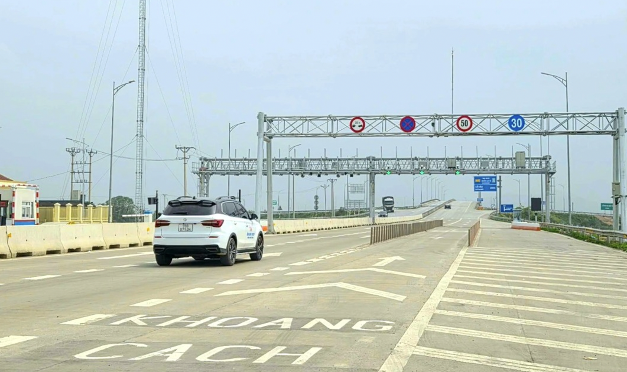 Từ 15.7, thu phí 5 đoạn tuyến cao tốc bắc nam từ Hà Tĩnh đến Quảng Trị - Ảnh 1.