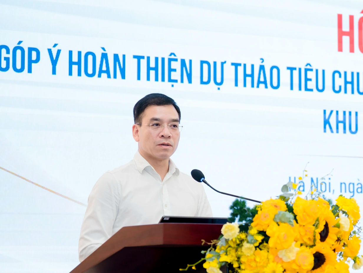 'Mỗi người bệnh ra viện, buồng vệ sinh phải thay xà phòng' là không khả thi - Ảnh 1.