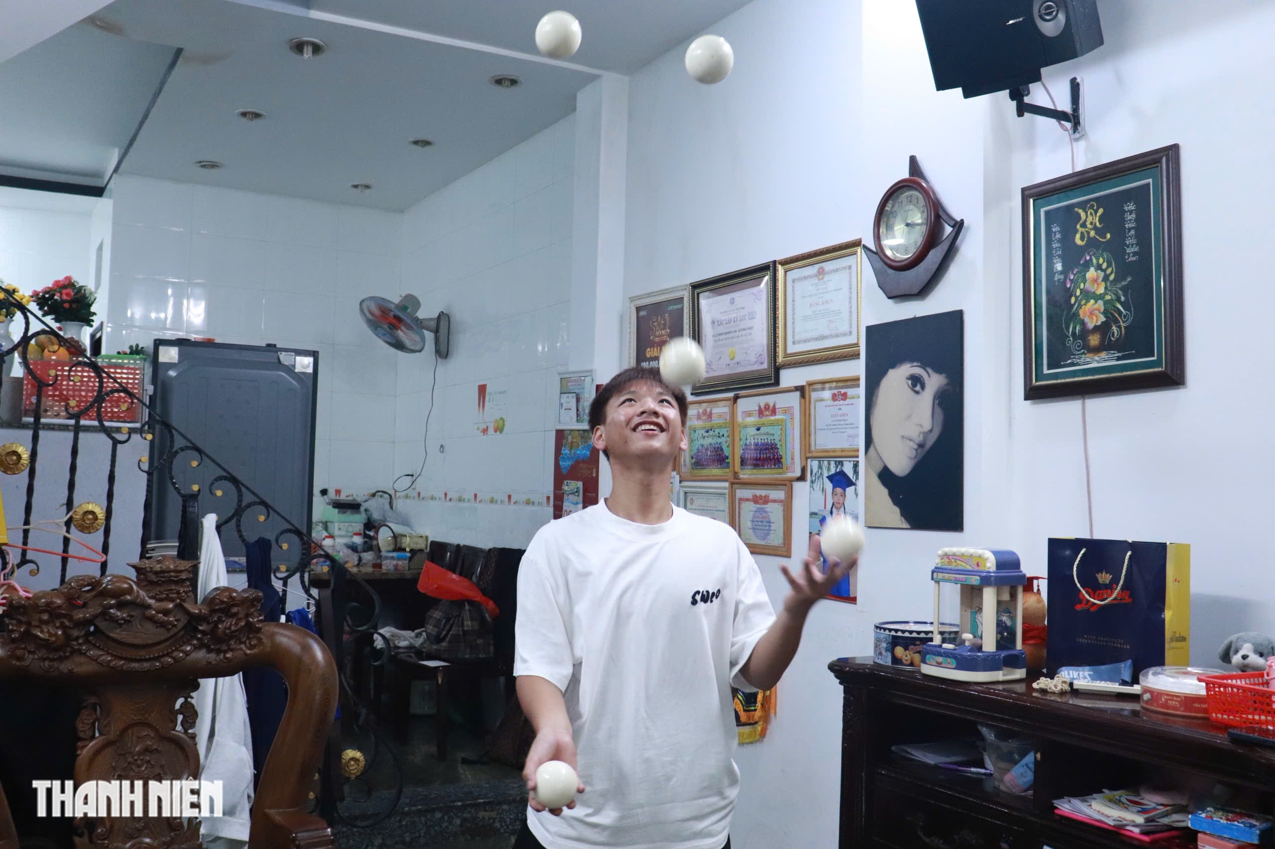Hai anh em ruột biểu diễn xiếc: Từng đạt kỷ lục Việt Nam lúc 5 tuổi - Ảnh 4.