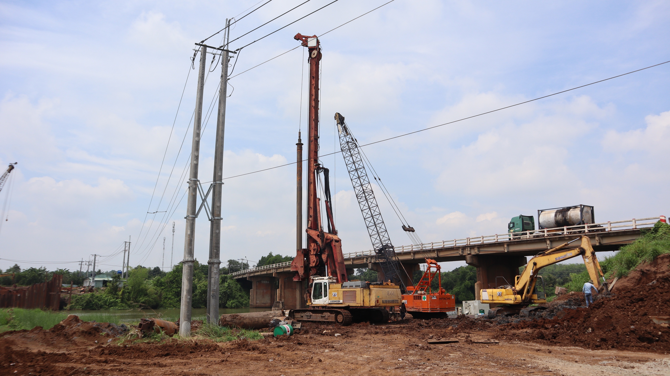 Nâng cấp, mở rộng quốc lộ 14: Gỡ vướng ranh mốc, đường điện sắp được di dời - Ảnh 5.