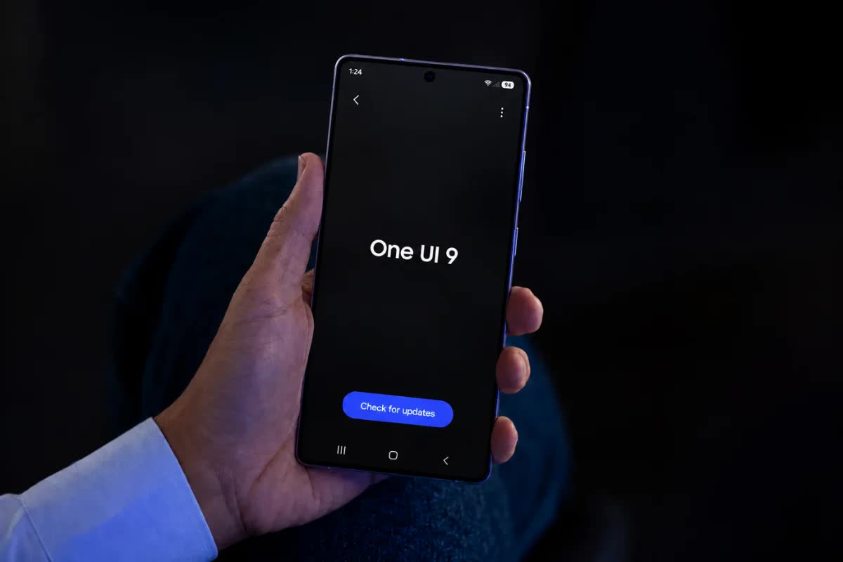 Một loạt điện thoại Galaxy A giá rẻ chạy One UI 9 - Ảnh 1.