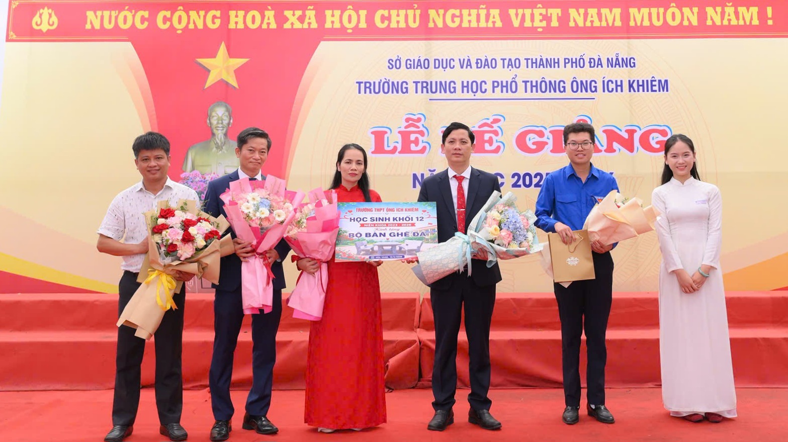 Thủ khoa khối C00 Đ&agrave; Nẵng: Ước mơ kho&aacute;c &aacute;o C&ocirc;ng an để phụng sự Tổ quốc- Ảnh 2.