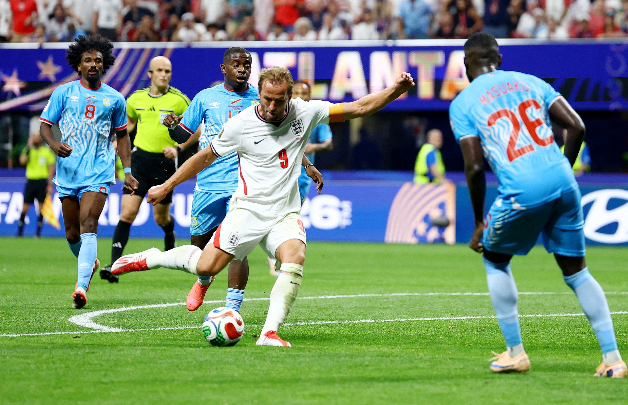 Harry Kane thể hiện đẳng cấp siêu sao, đẩy cuộc đua Vua phá lưới lên cao trào- Ảnh 6.